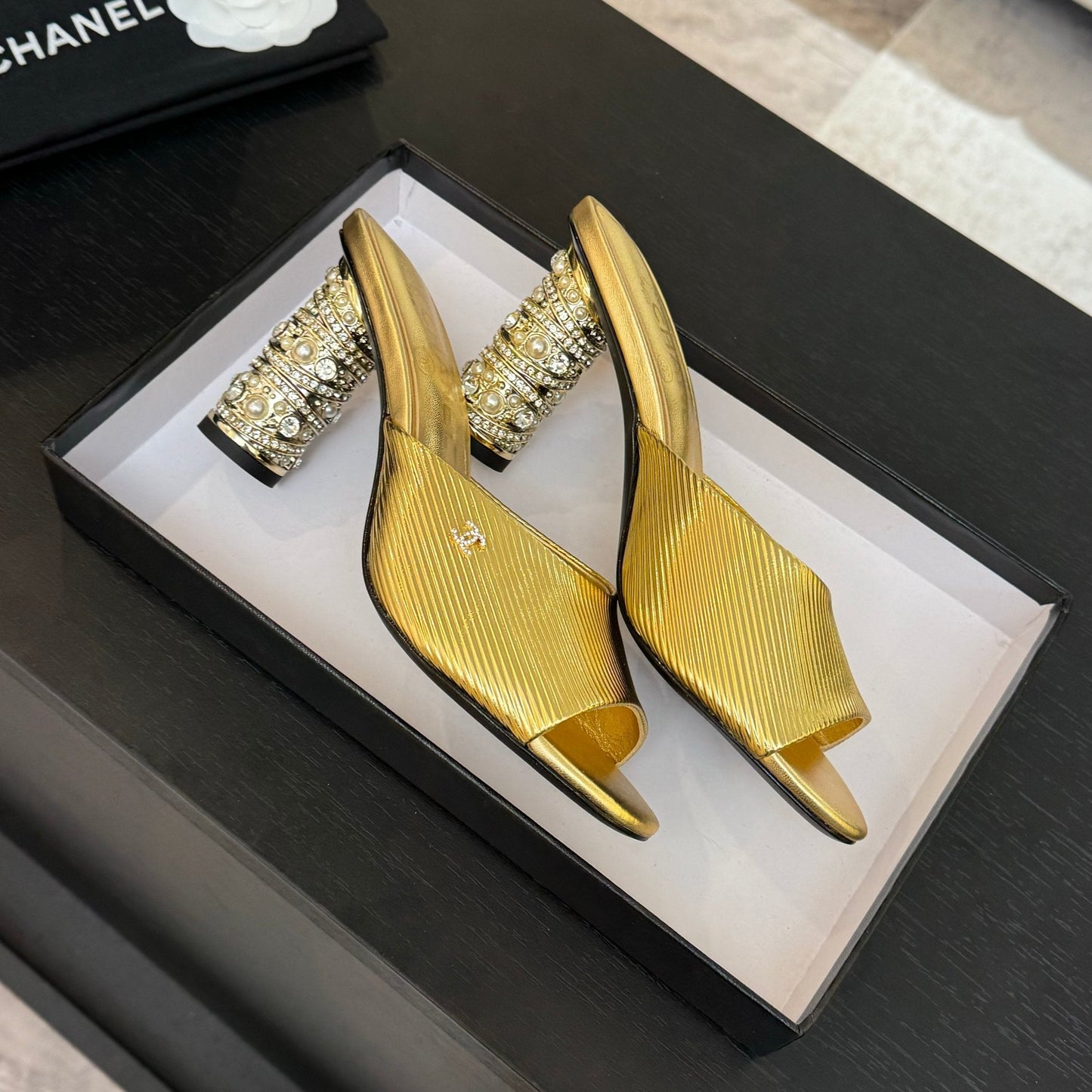 T-STRAP PEARL HEEL 85 MM SANDALS IN GOLD LAMBSKIN MULE - 35