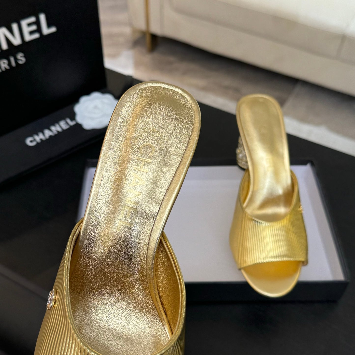 T-STRAP PEARL HEEL 85 MM SANDALS IN GOLD LAMBSKIN MULE - 35