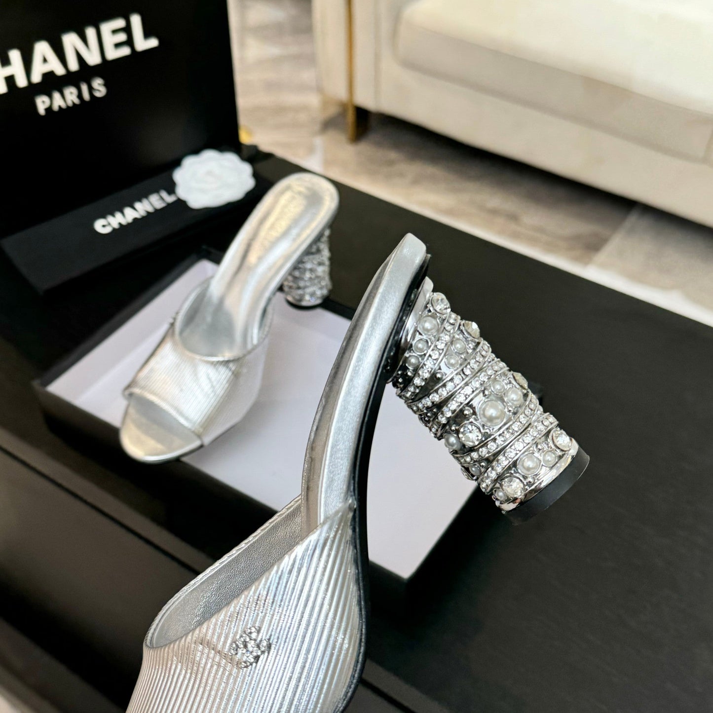 T-STRAP PEARL HEEL 85 MM SANDALS IN SILVER LAMBSKIN MULE - 35