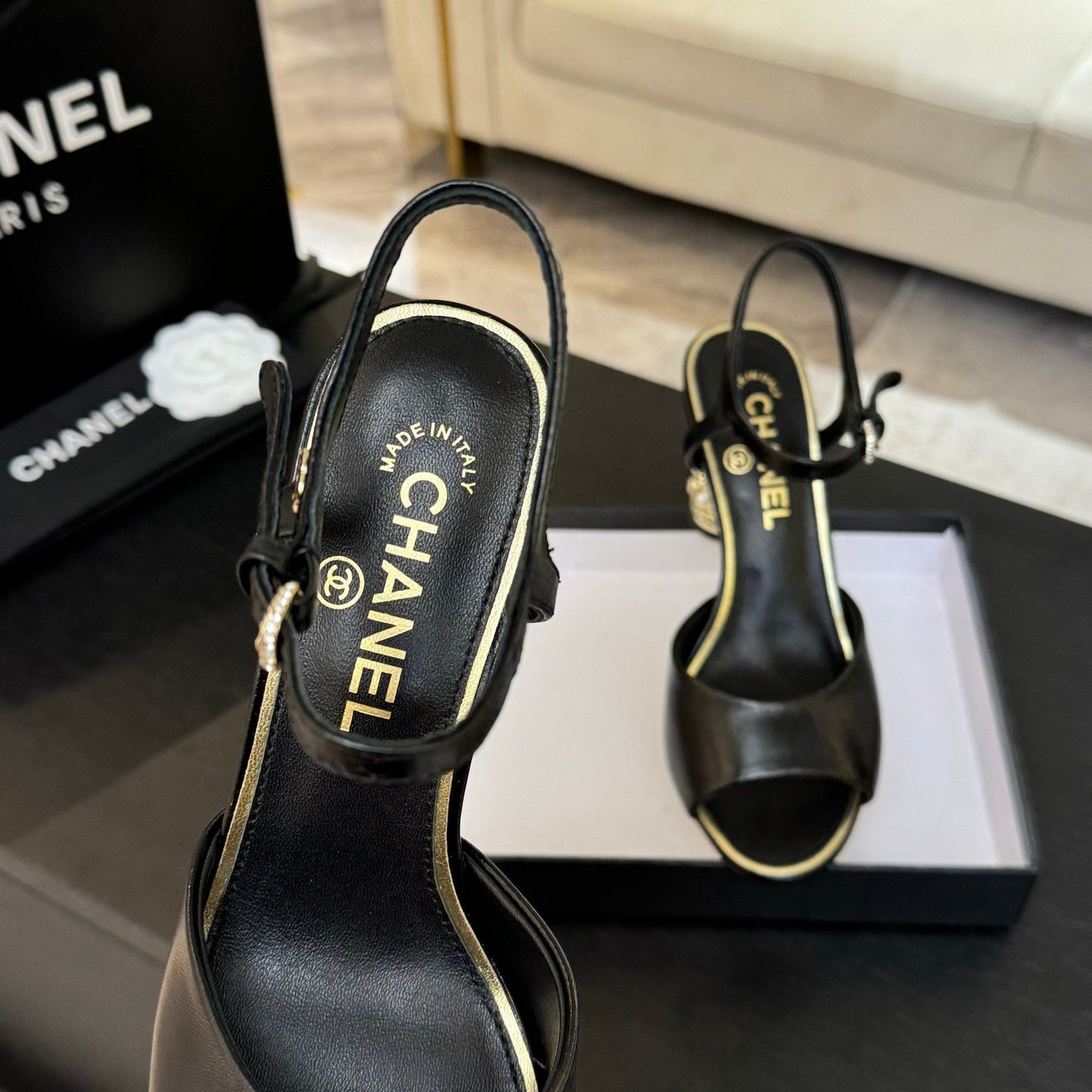 T-STRAP PEARL HEEL 85 MM SANDALS IN BLACK LAMBSKIN - 35