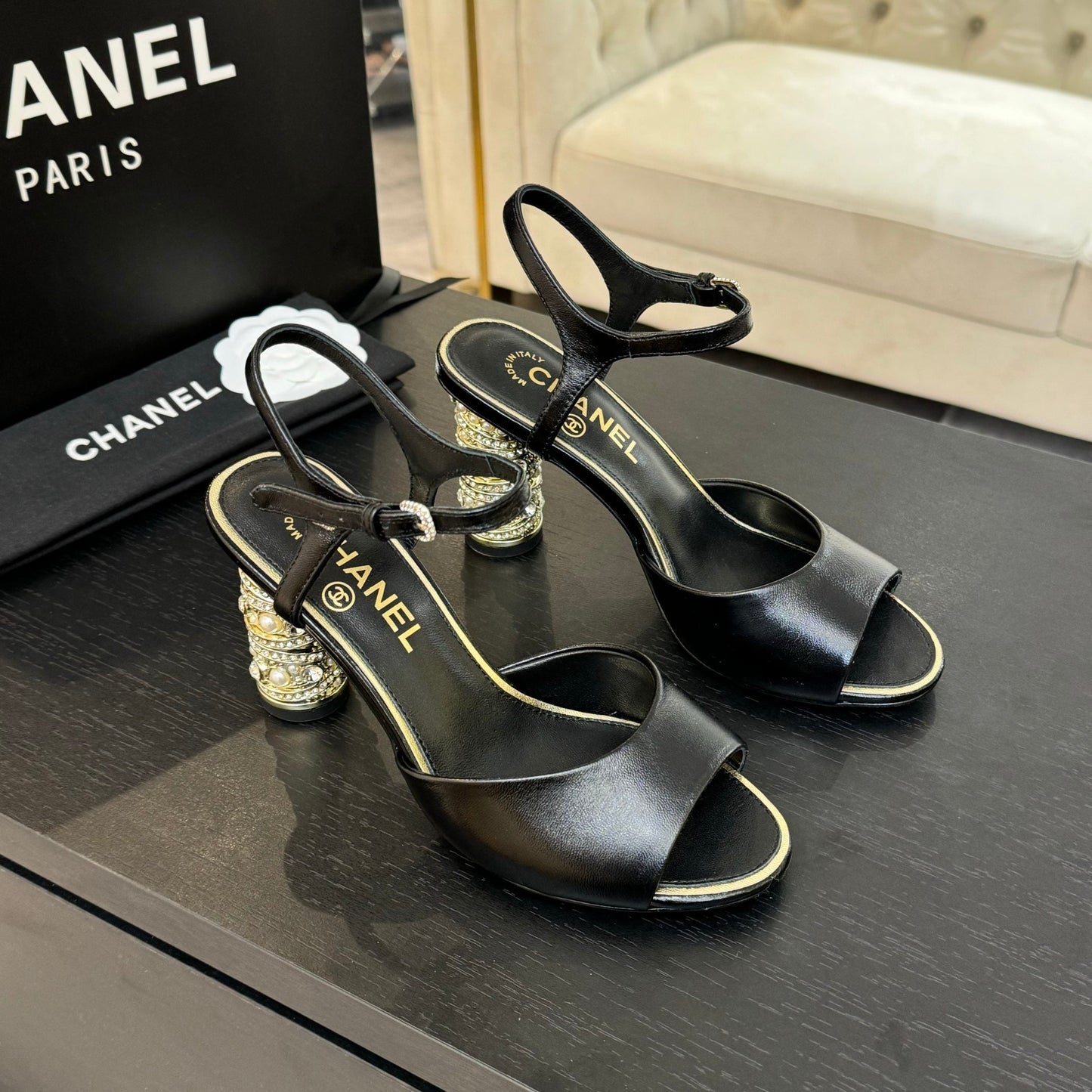 T-STRAP PEARL HEEL 85 MM SANDALS IN BLACK LAMBSKIN - 35