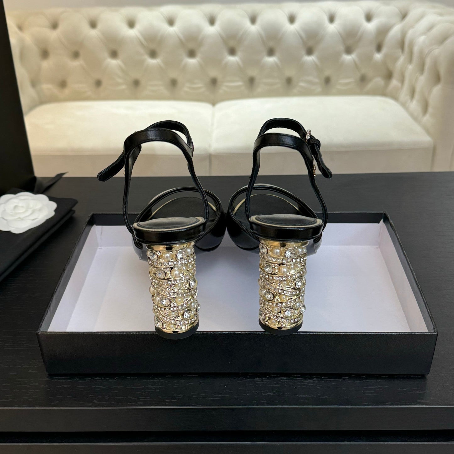T-STRAP PEARL HEEL 85 MM SANDALS IN BLACK LAMBSKIN - 35