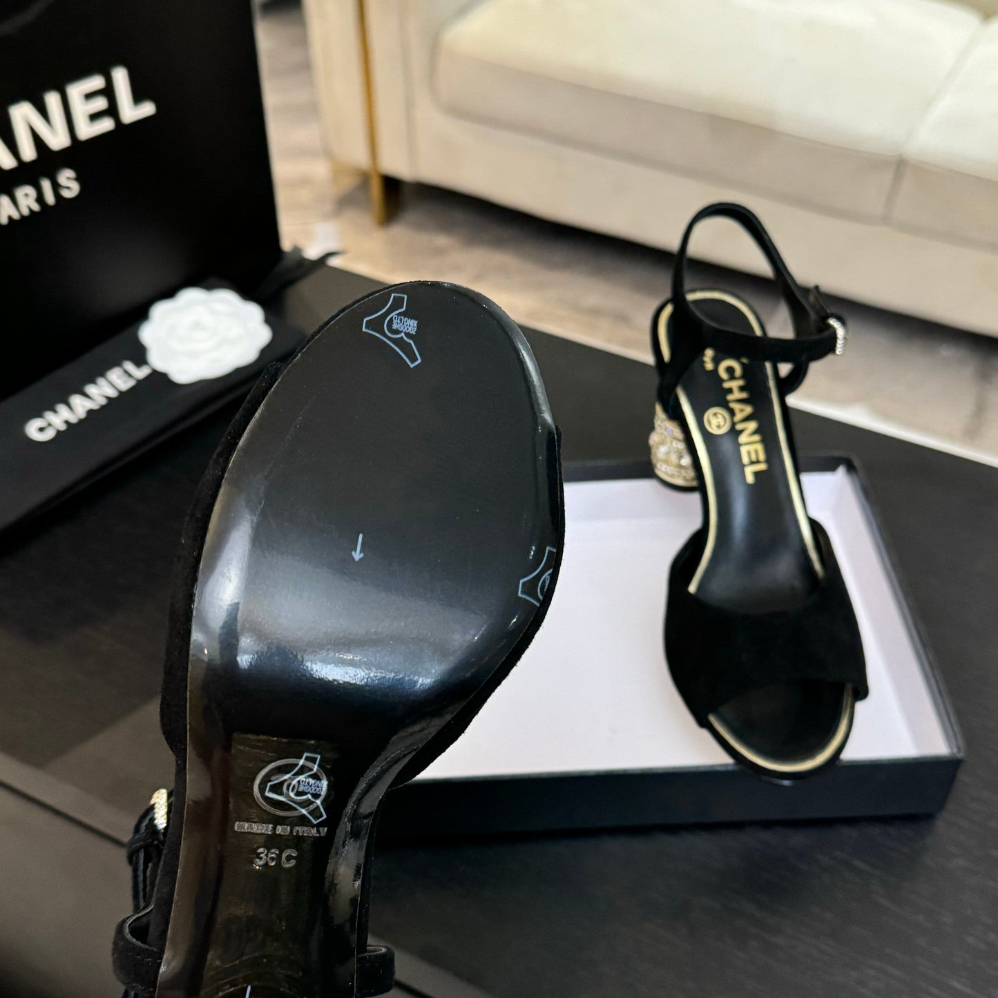 T-STRAP PEARL HEEL 85 MM SANDALS IN BLACK SUEDE - 35