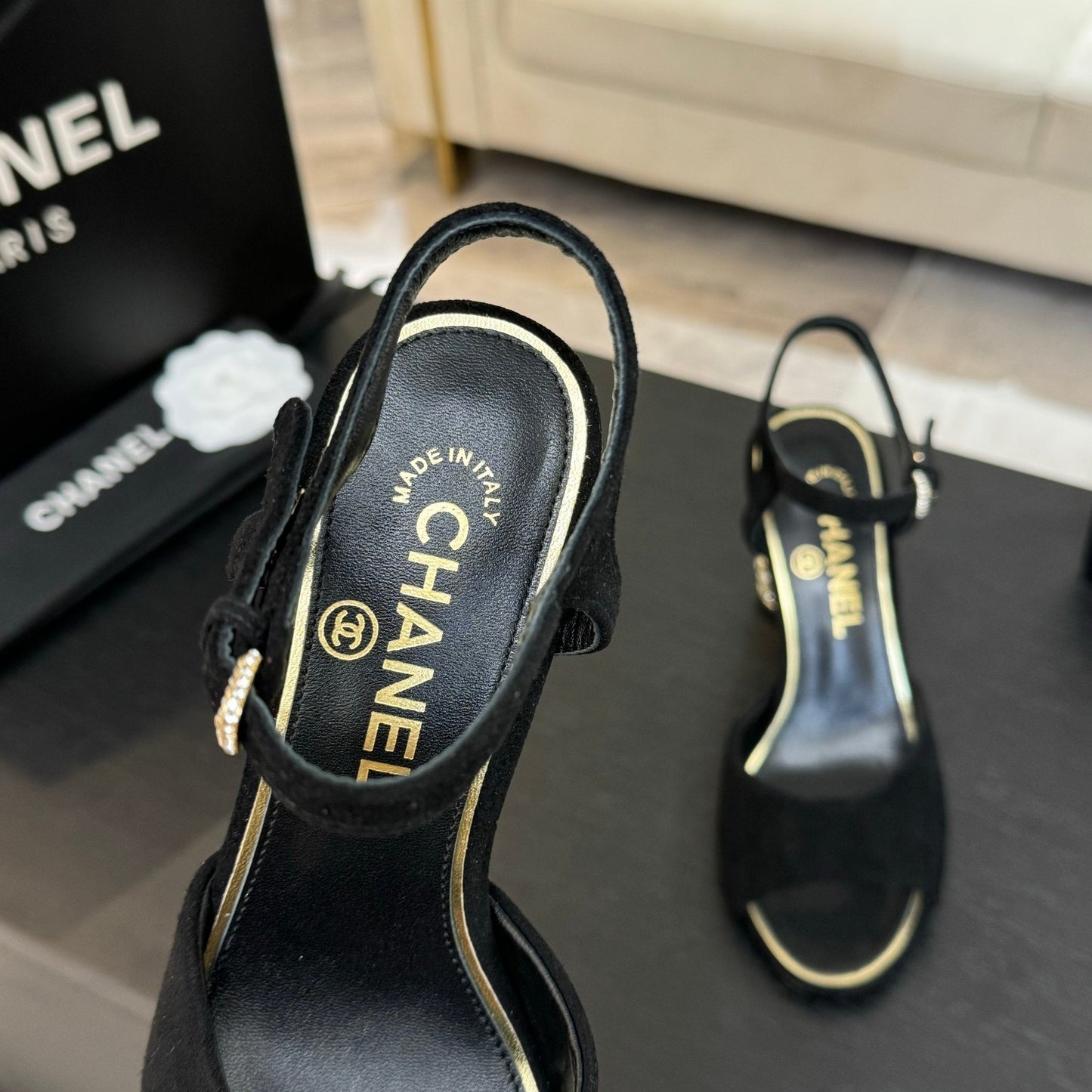 T-STRAP PEARL HEEL 85 MM SANDALS IN BLACK SUEDE - 35