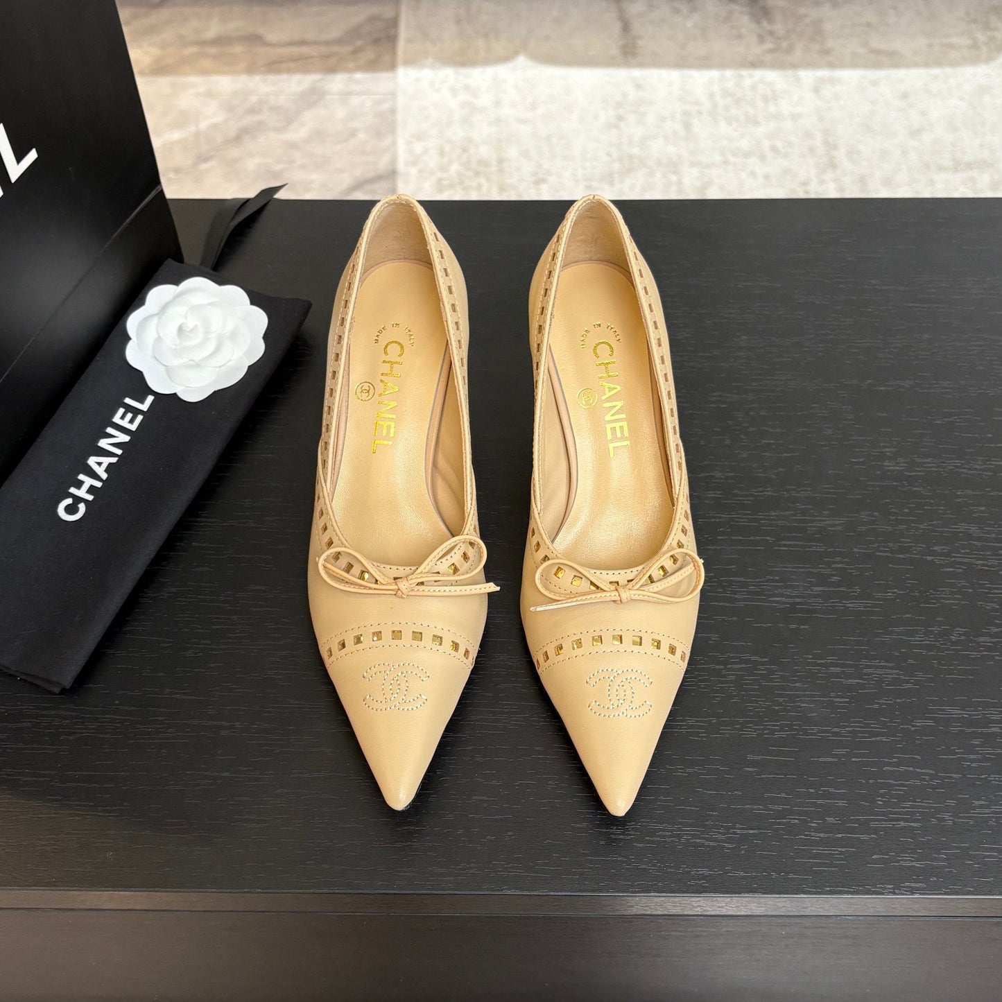 HIGH HEEL PUMP 65 MM IN FLAX YELLOW LAMBSKIN - 35