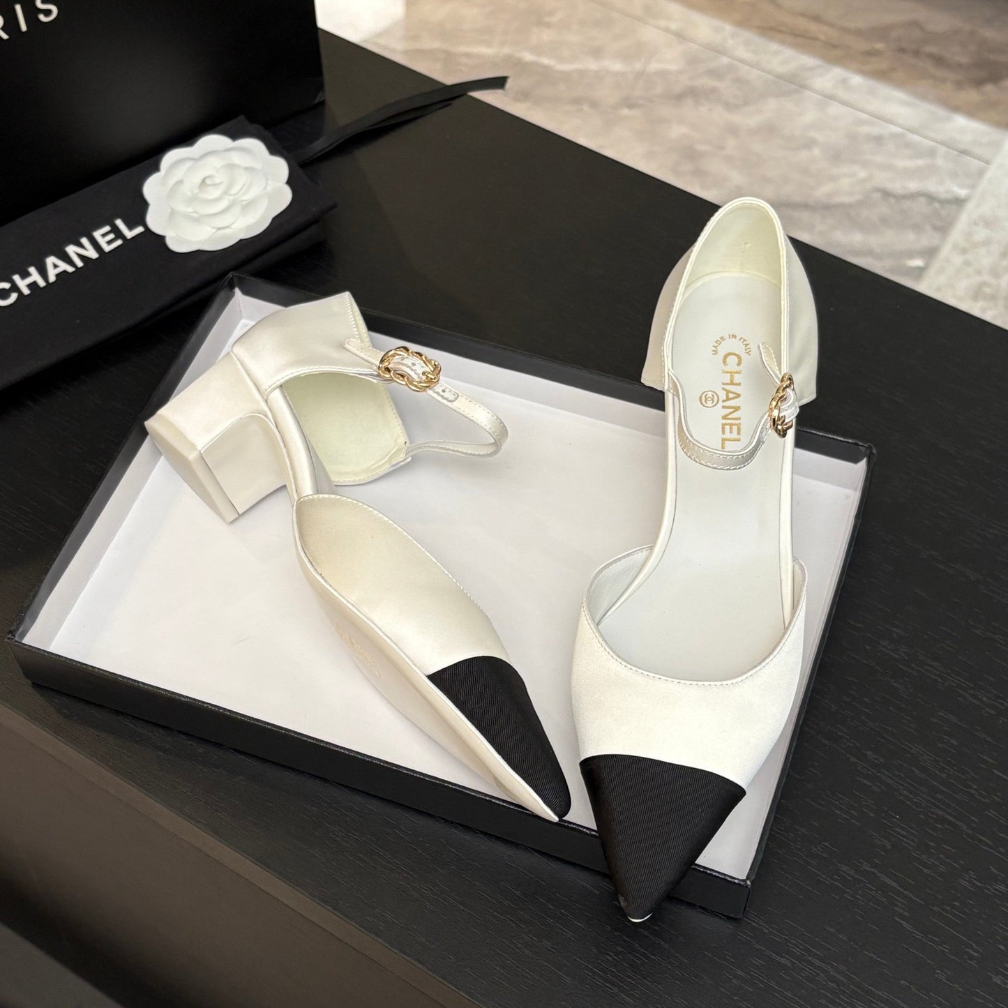 BLOCK HEEL SLINGBACKS IN WHITE MIX BLACK SILK FABRIC - 35