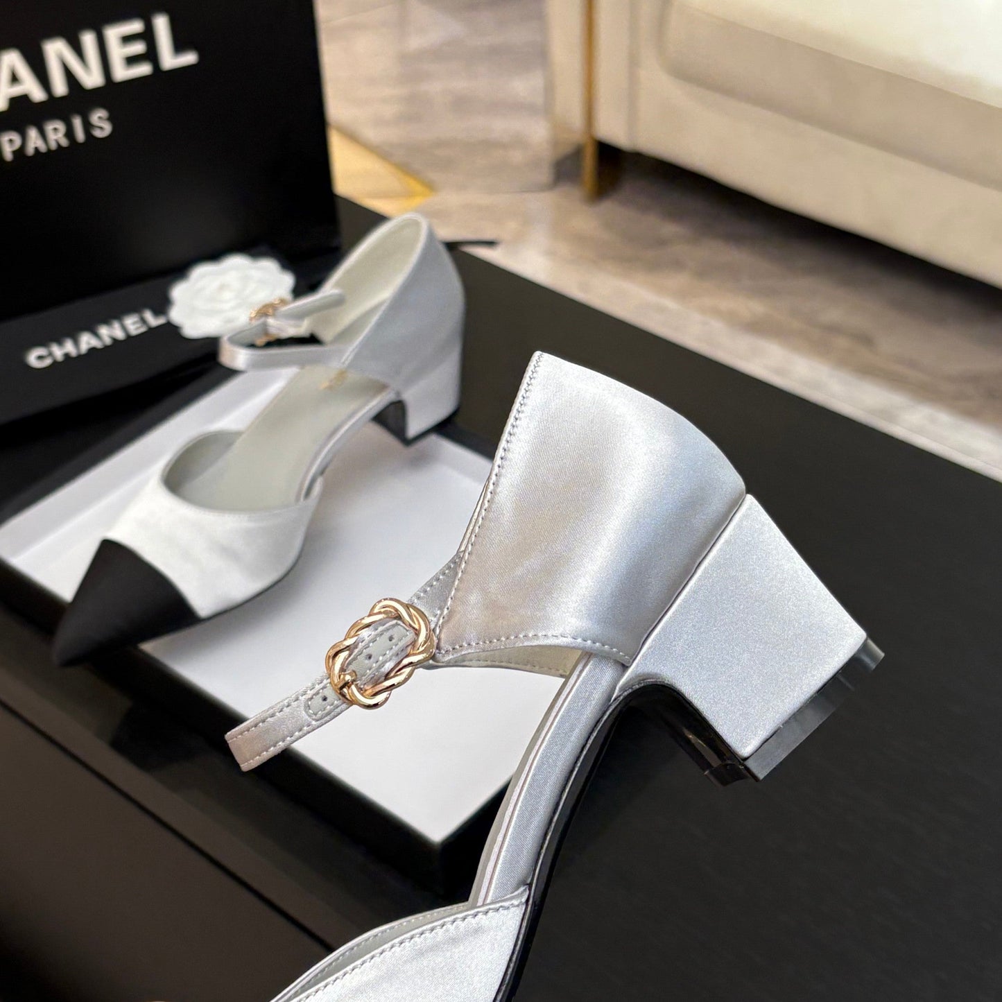 BLOCK HEEL SLINGBACKS IN SILVER MIX BLACK SILK FABRIC - 35