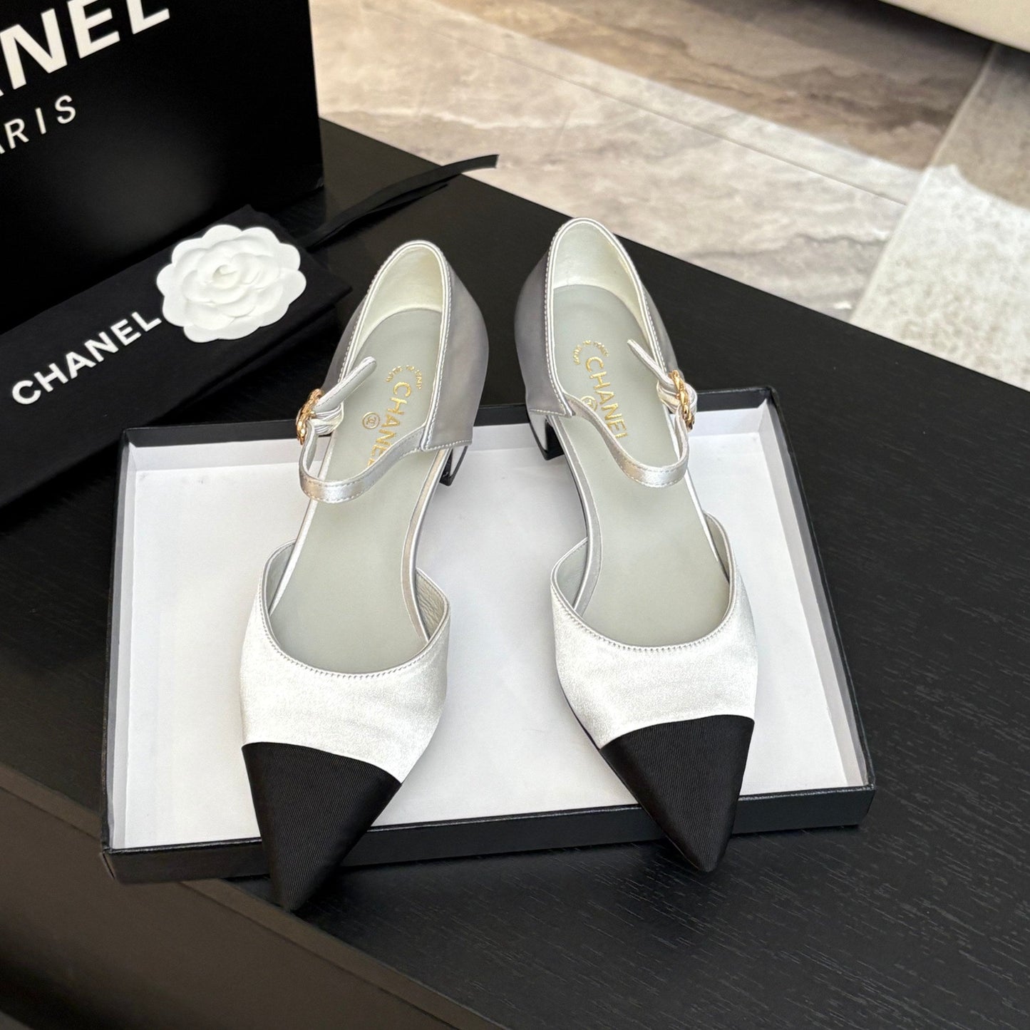BLOCK HEEL SLINGBACKS IN SILVER MIX BLACK SILK FABRIC - 35
