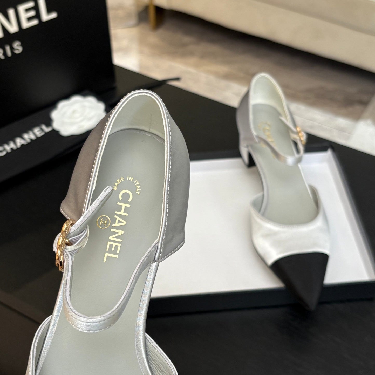 BLOCK HEEL SLINGBACKS IN SILVER MIX BLACK SILK FABRIC - 35