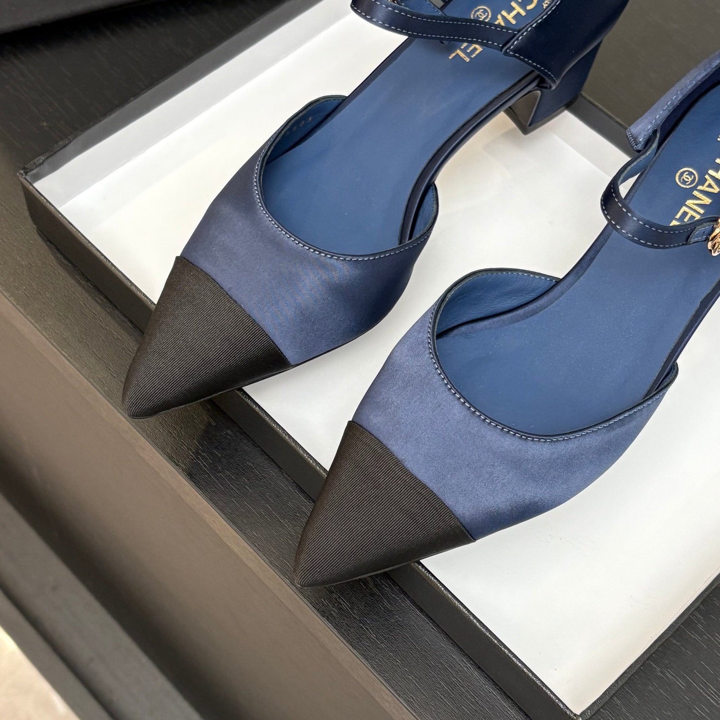 BLOCK HEEL SLINGBACKS IN NAVY BLUE MIX BLACK SILK FABRIC - 35