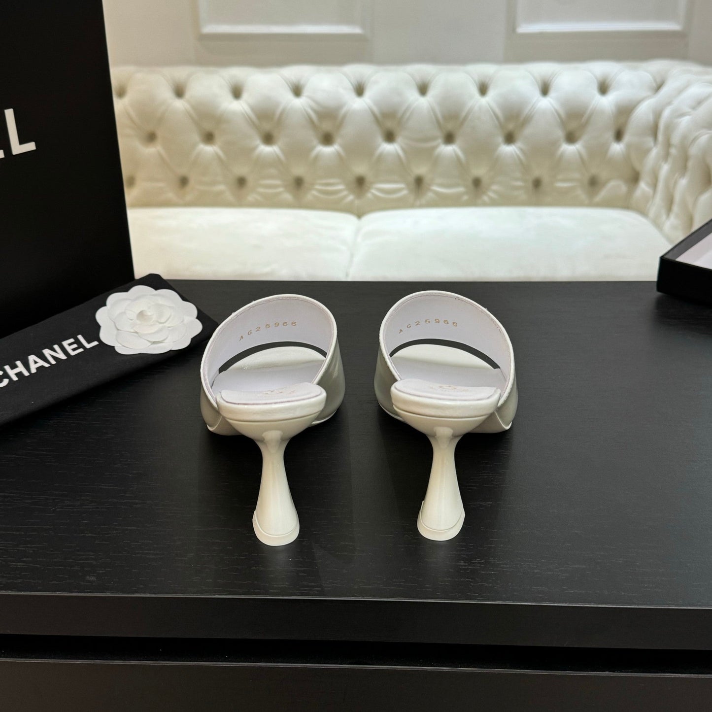 PEEP TOE MULE 85MM IN WHITE PATENT CALFSKIN - 35