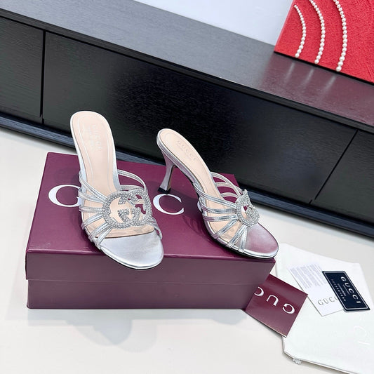 БОСОНІЖКИ GUCCI 26S НА ПІДБОРАХ 85 ММ ЗІ СРІБНОЇ ТЕЛЯЧОЇ ШКІРИ З КРИСТАЛАМИ