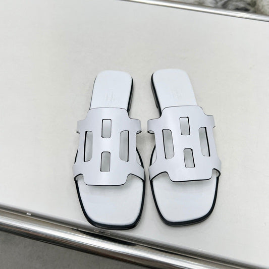 FLATFORM SANDAL WHITE CALFSKIN - 35