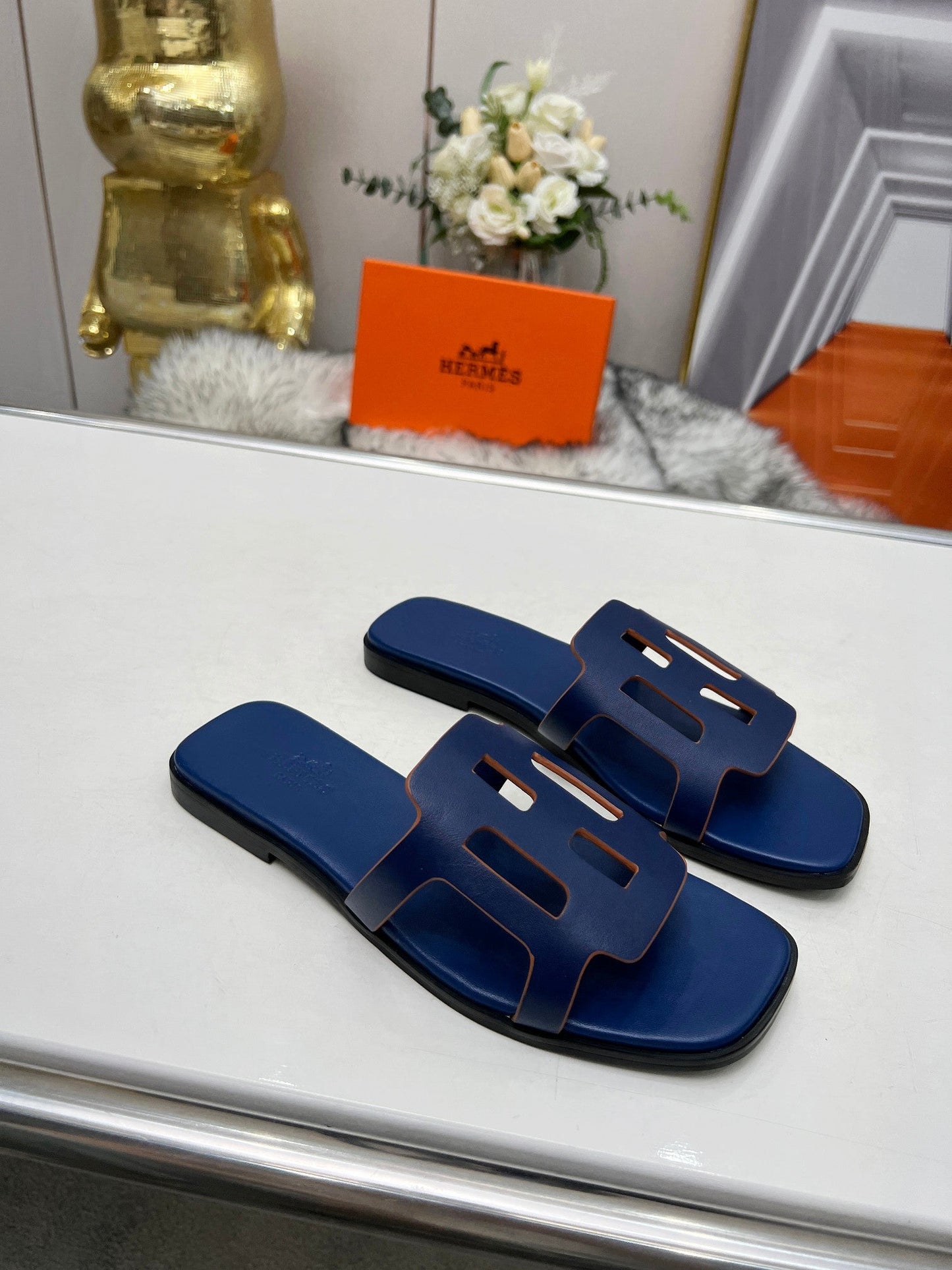 FLATFORM SANDAL NAVY CALFSKIN - 35