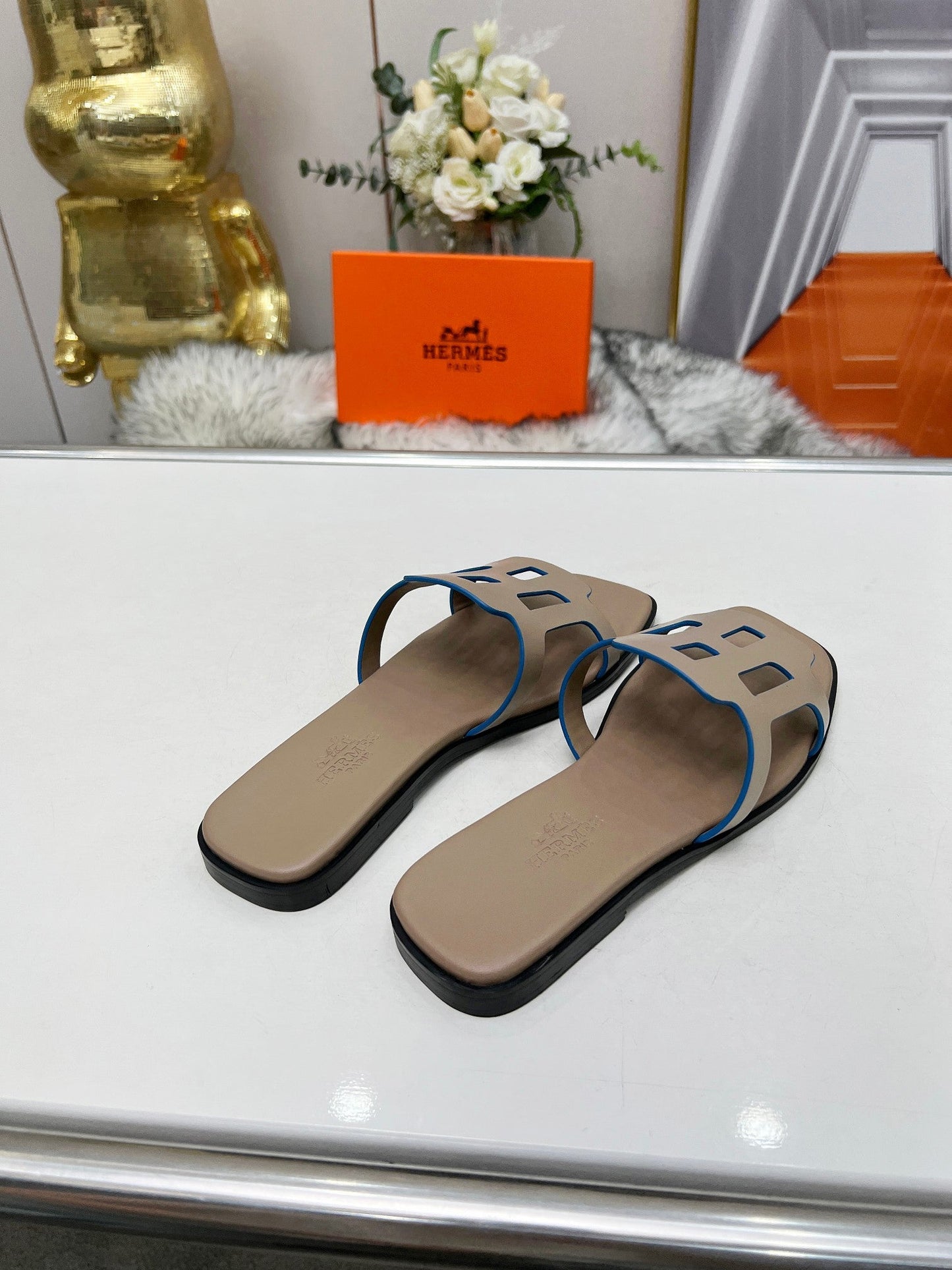 FLATFORM SANDAL LIGHT GRAY CALFSKIN - 35