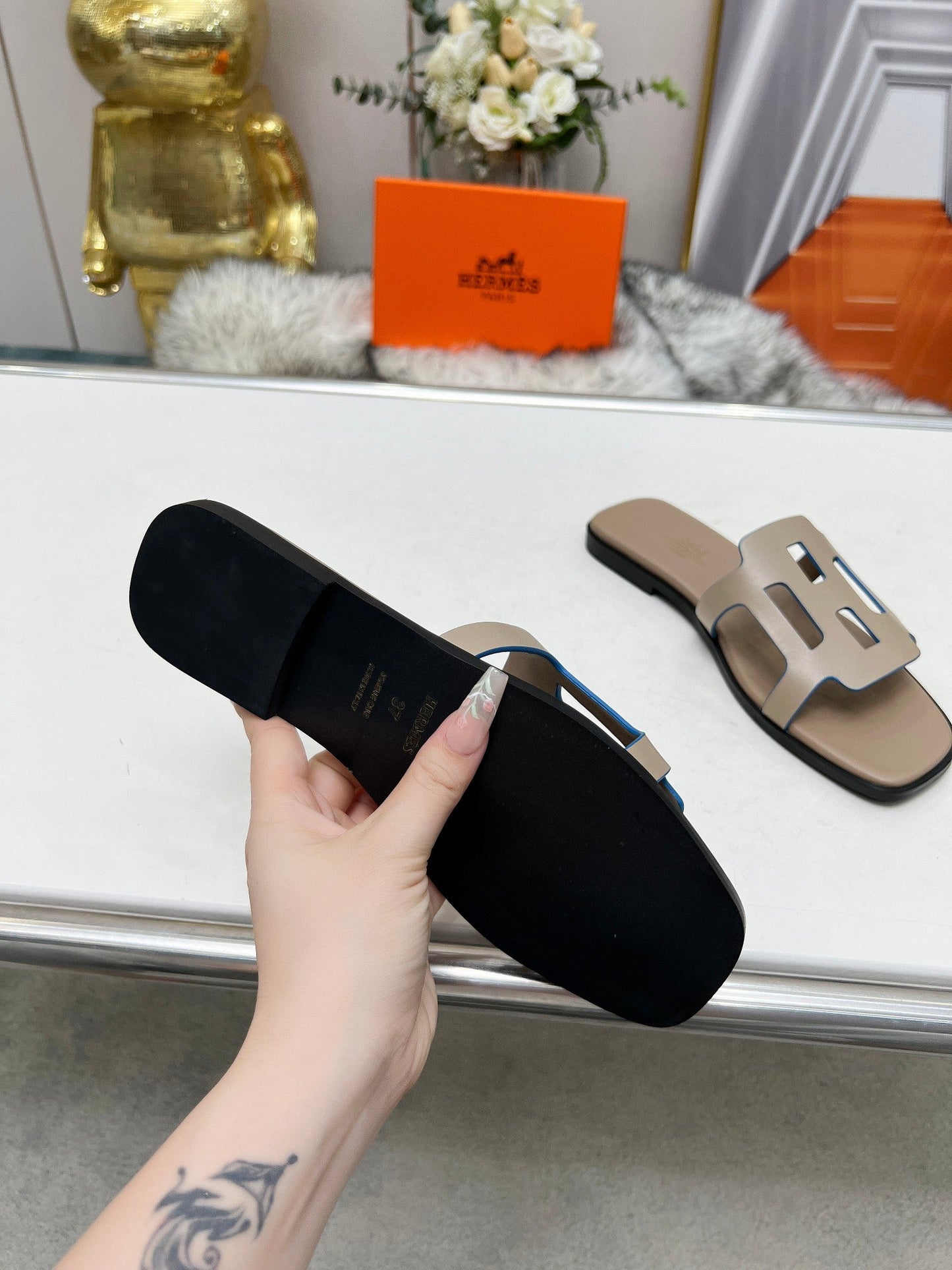 FLATFORM SANDAL LIGHT GRAY CALFSKIN - 35