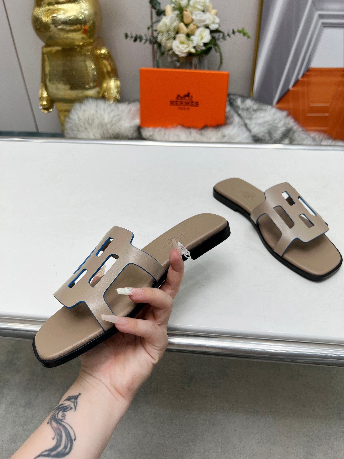 FLATFORM SANDAL LIGHT GRAY CALFSKIN - 35