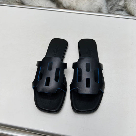 FLATFORM SANDAL BLACK CALFSKIN - 35