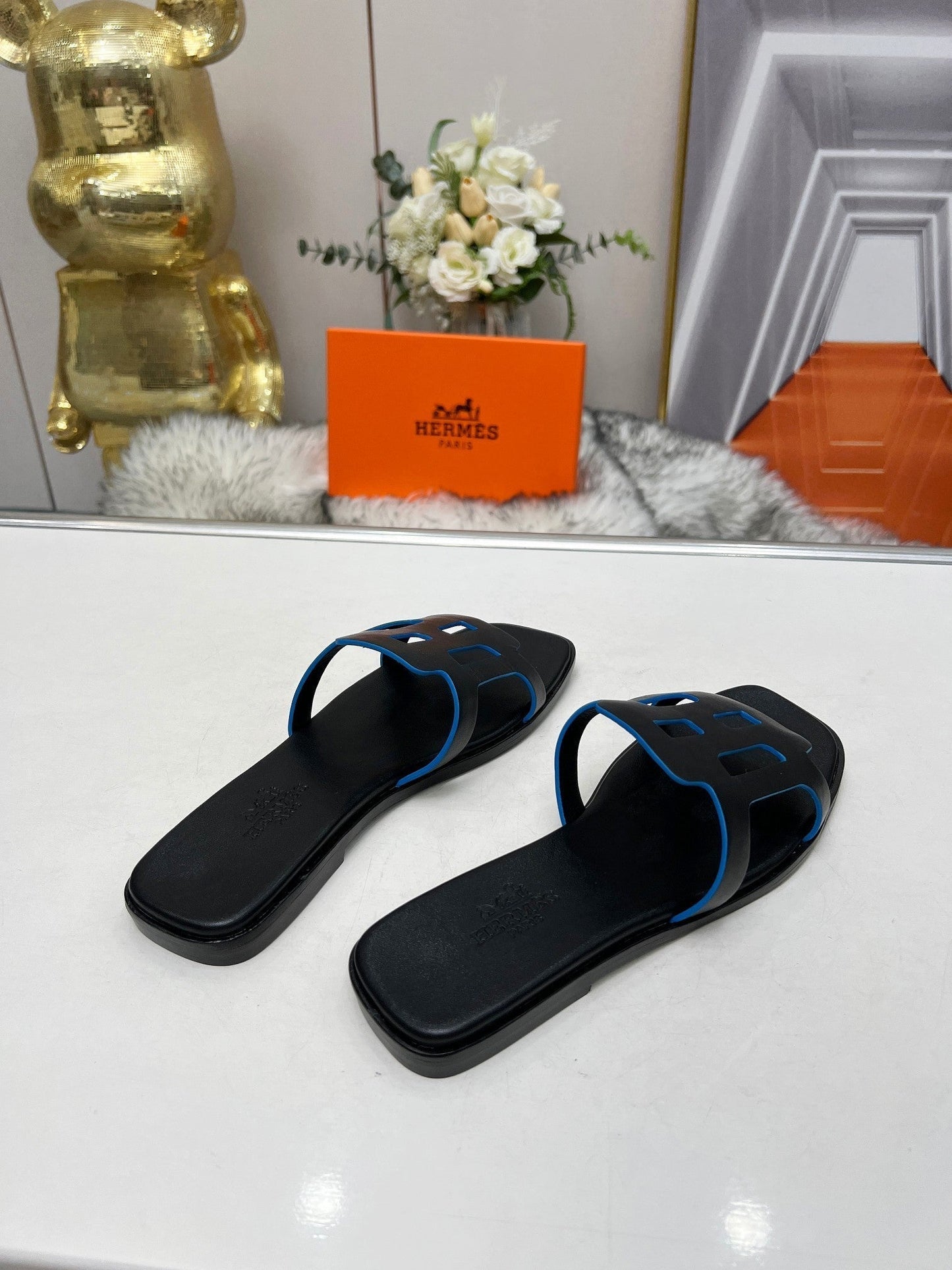 FLATFORM SANDAL BLACK CALFSKIN - 35