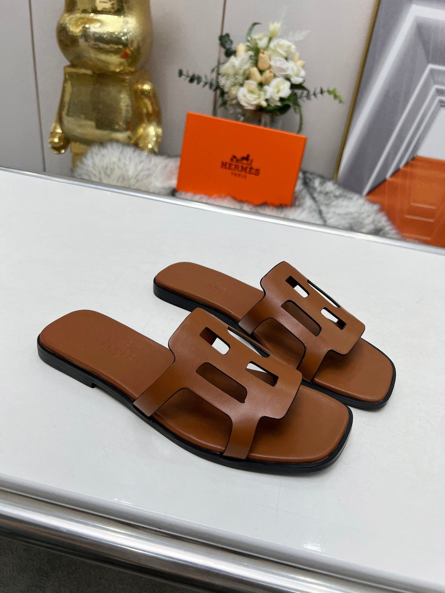 FLATFORM SANDAL CARAMEL CALFSKIN - 35