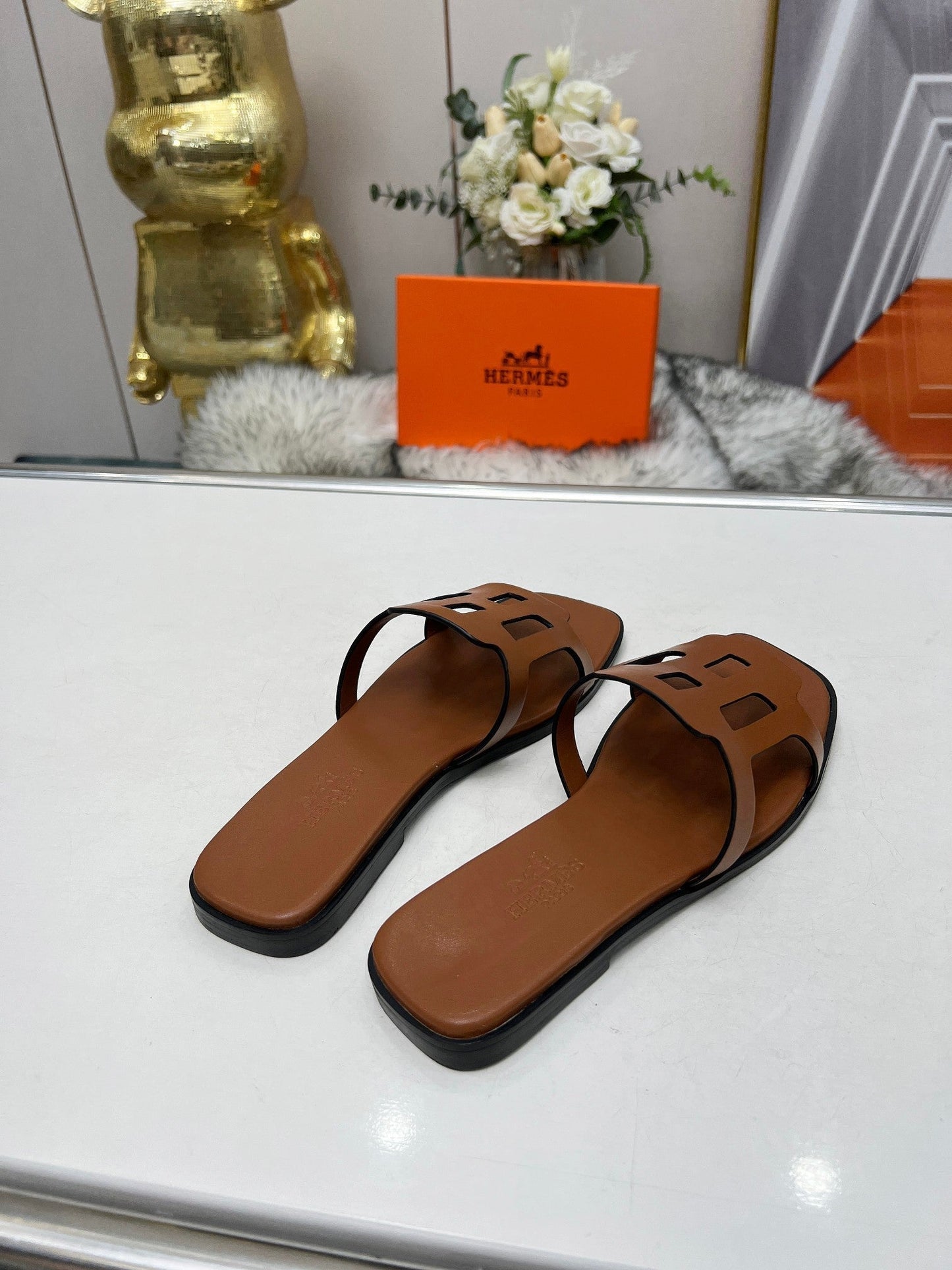 FLATFORM SANDAL CARAMEL CALFSKIN - 35