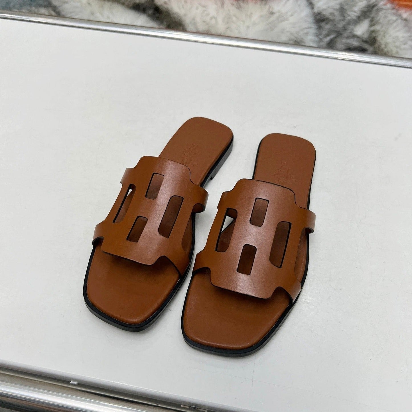 FLATFORM SANDAL CARAMEL CALFSKIN - 35