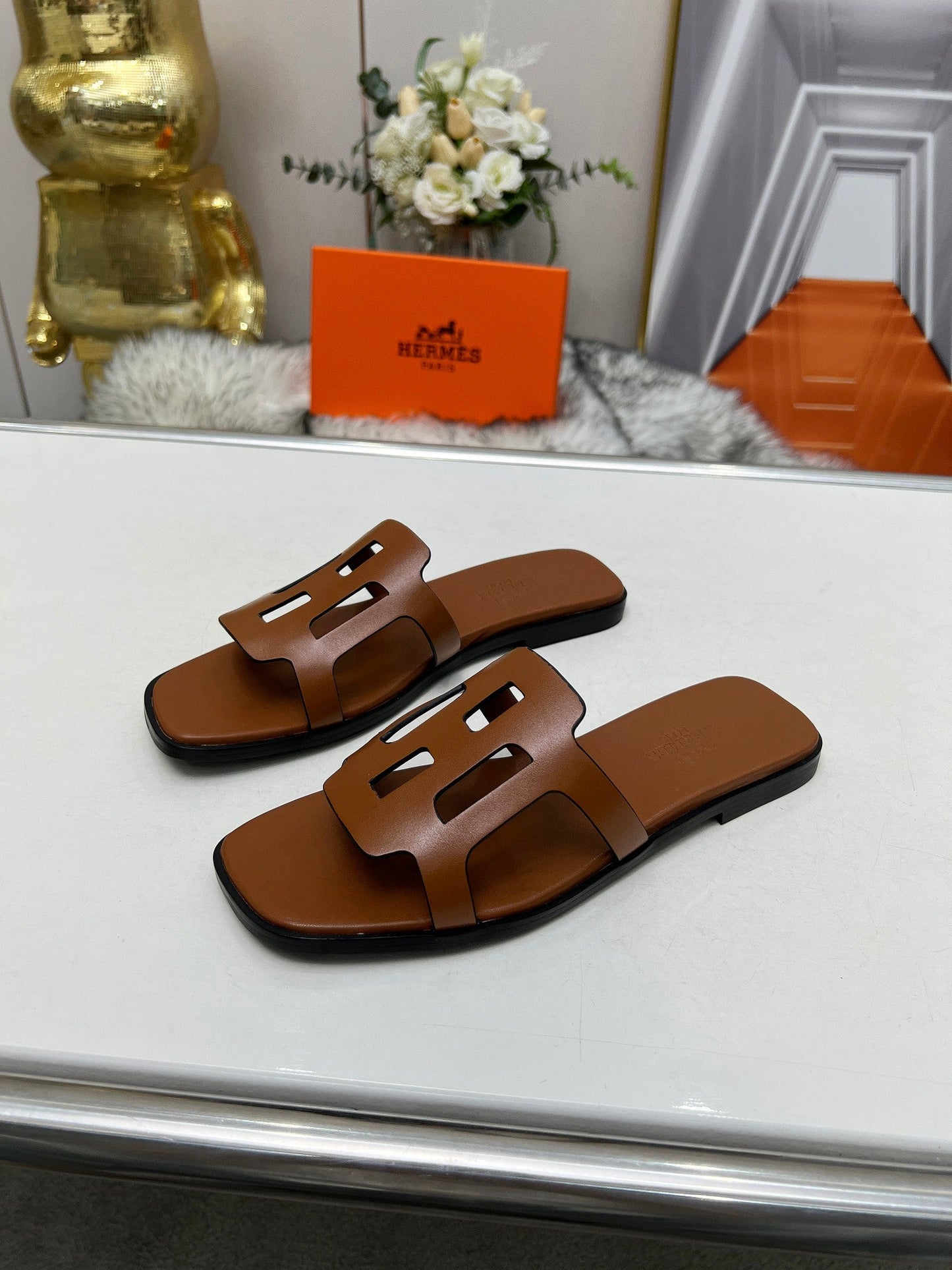 FLATFORM SANDAL CARAMEL CALFSKIN - 35