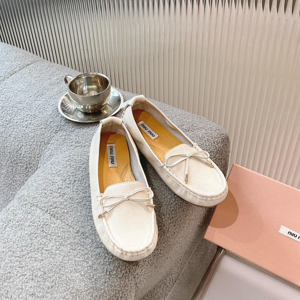 SLIP-ON HAND-SEWN SHOES WHITE CREAM COWHIDE WITH BOW - 35
