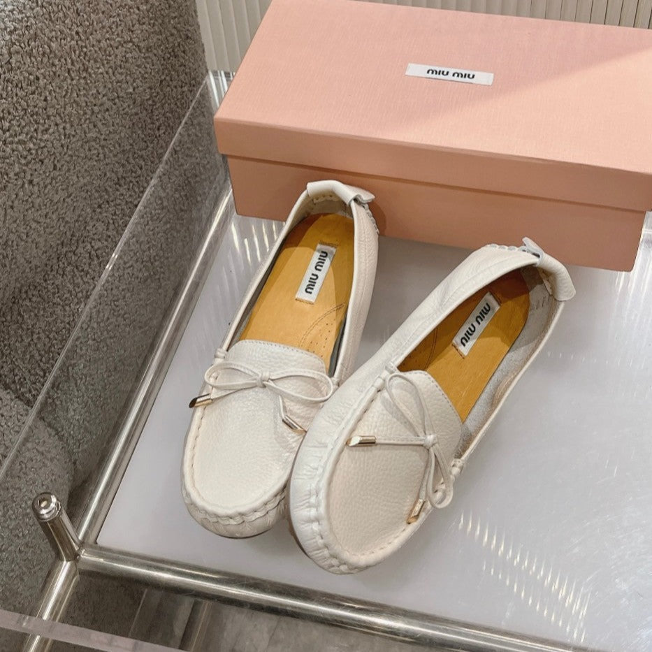 SLIP-ON HAND-SEWN SHOES WHITE CREAM COWHIDE WITH BOW - 35