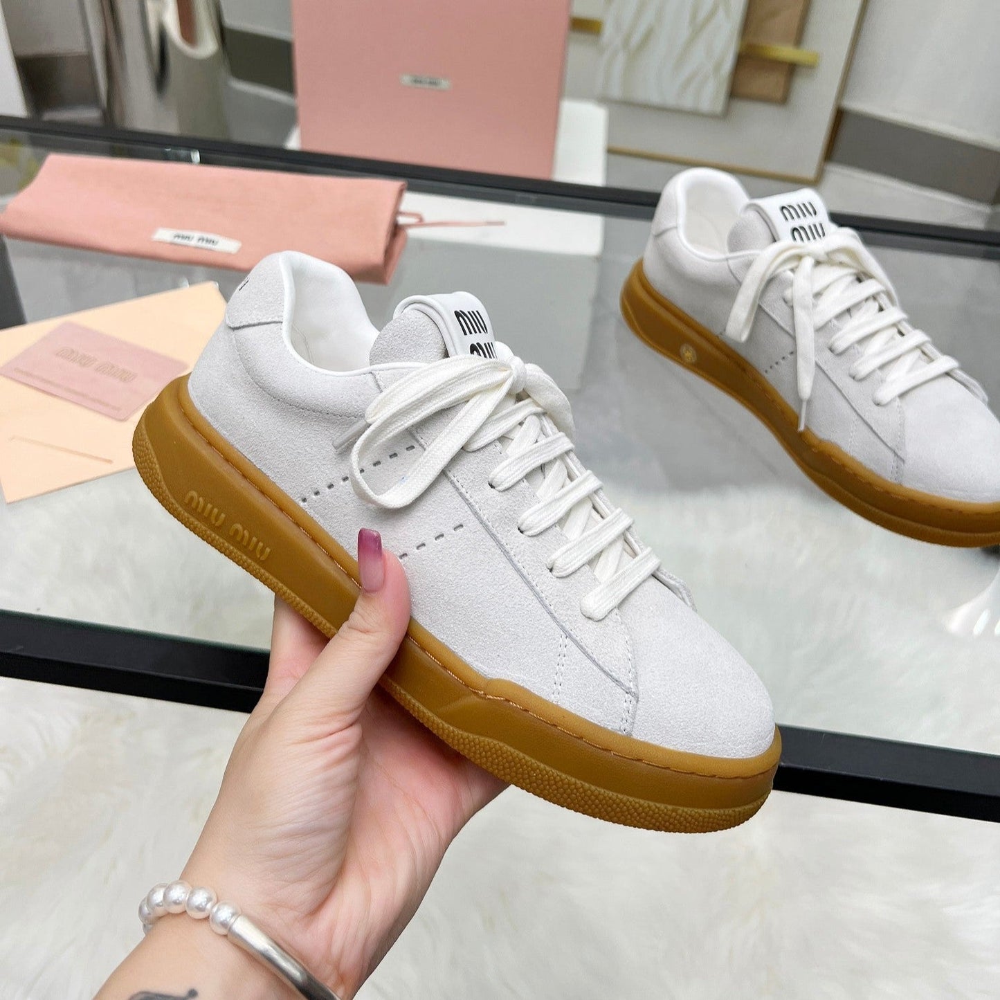 ECRU SNEAKERS IN LIGHT GREY SUEDE - 35