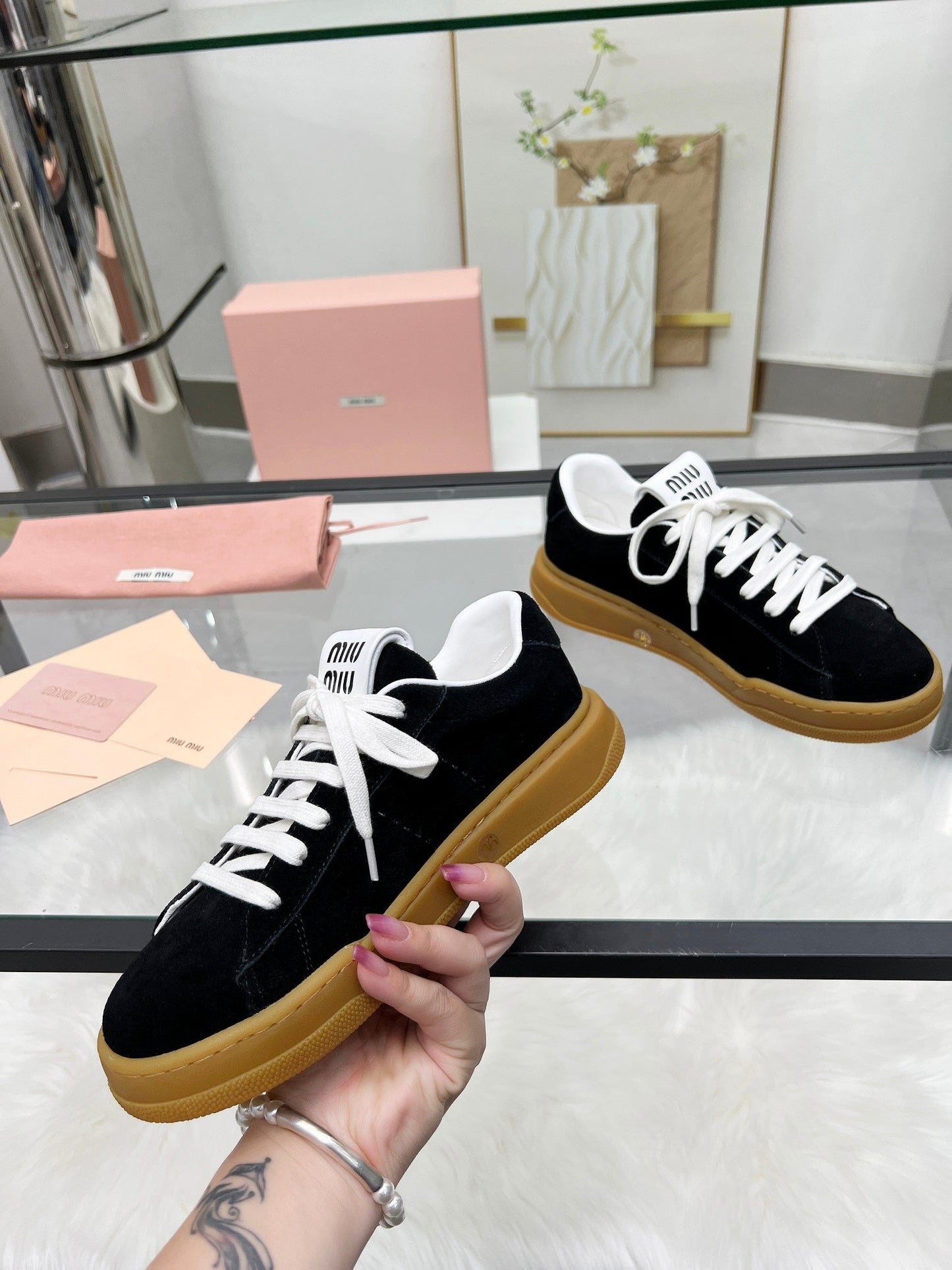 ECRU SNEAKERS IN BLACK SUEDE - 35