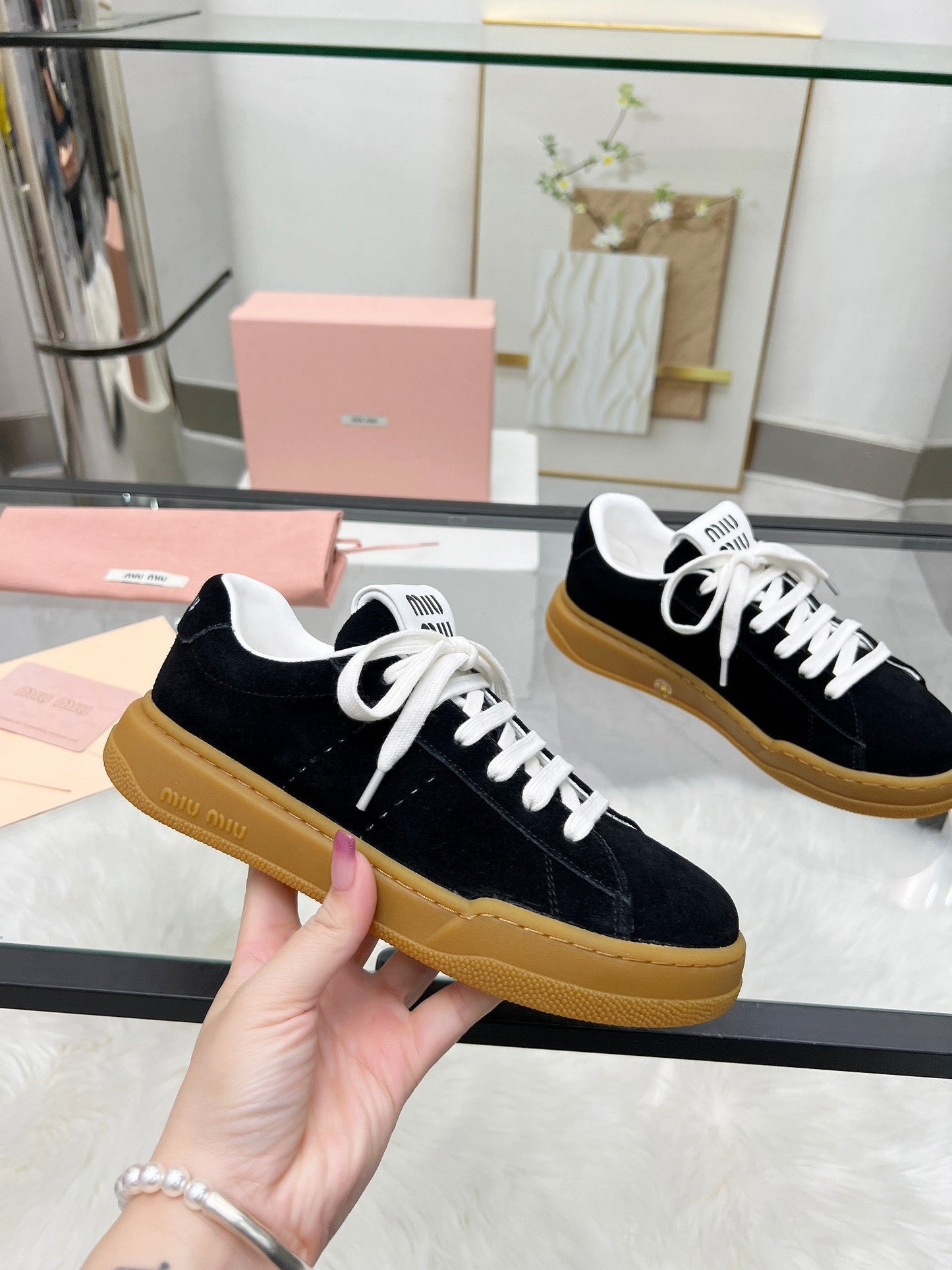 ECRU SNEAKERS IN BLACK SUEDE - 35