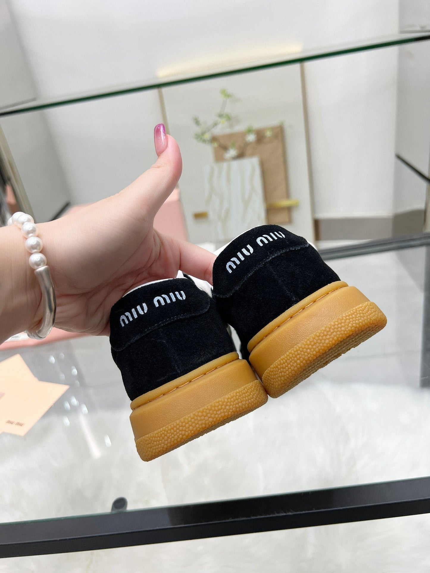 ECRU SNEAKERS IN BLACK SUEDE - 35