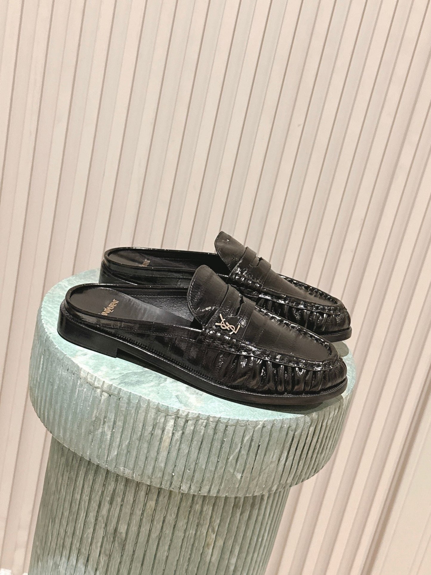 YSL 25S LOAFER MULE IN BLACK GLOSSY CALFSKIN - 35
