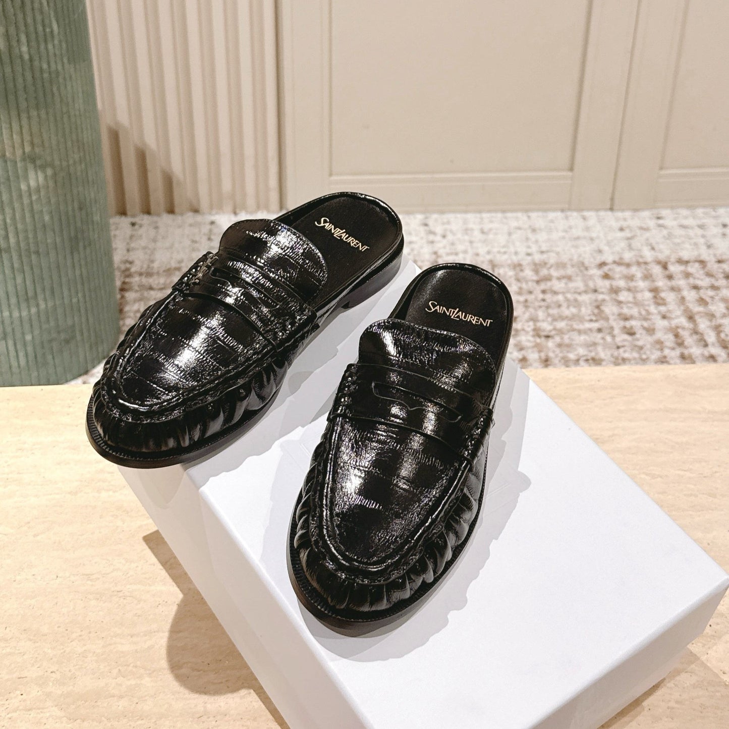 YSL 25S LOAFER MULE IN BLACK GLOSSY CALFSKIN - 35
