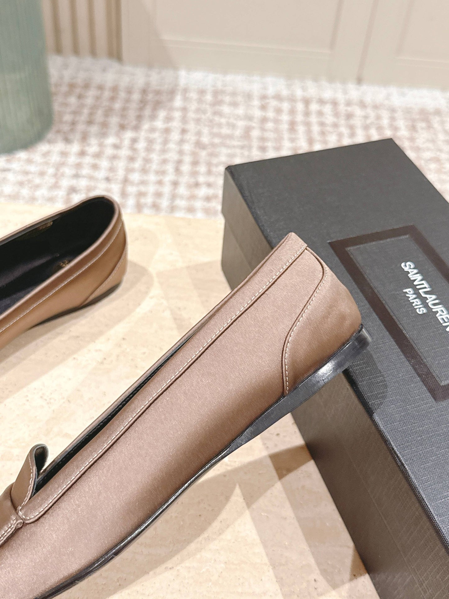 YSL 25S SAINT LAURENT POPPY BALLET FLATS IN TAUPE BROWN SILK - 35