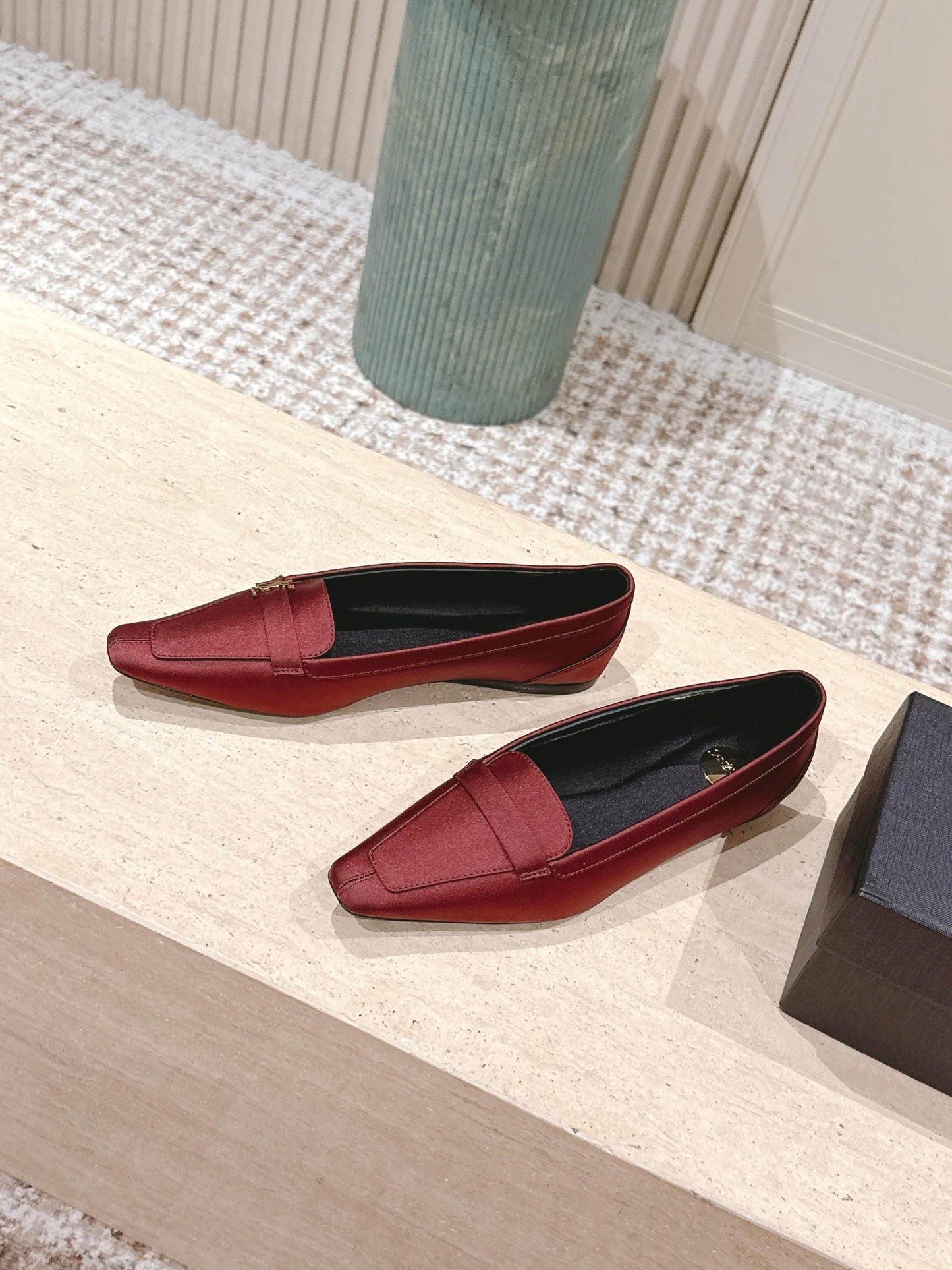 YSL 25S SAINT LAURENT POPPY BALLET FLATS IN VINTAGE RED SILK - 35