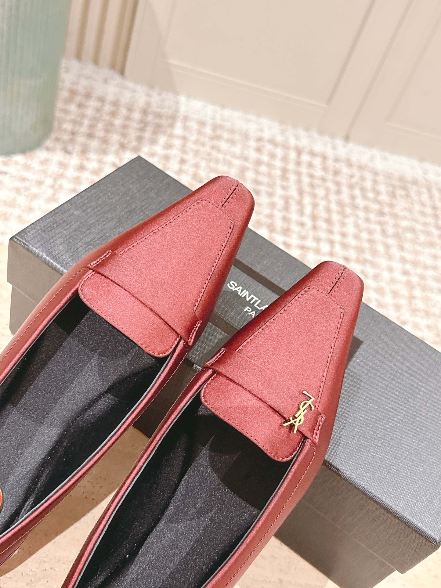 YSL 25S SAINT LAURENT POPPY BALLET FLATS IN VINTAGE RED SILK - 35
