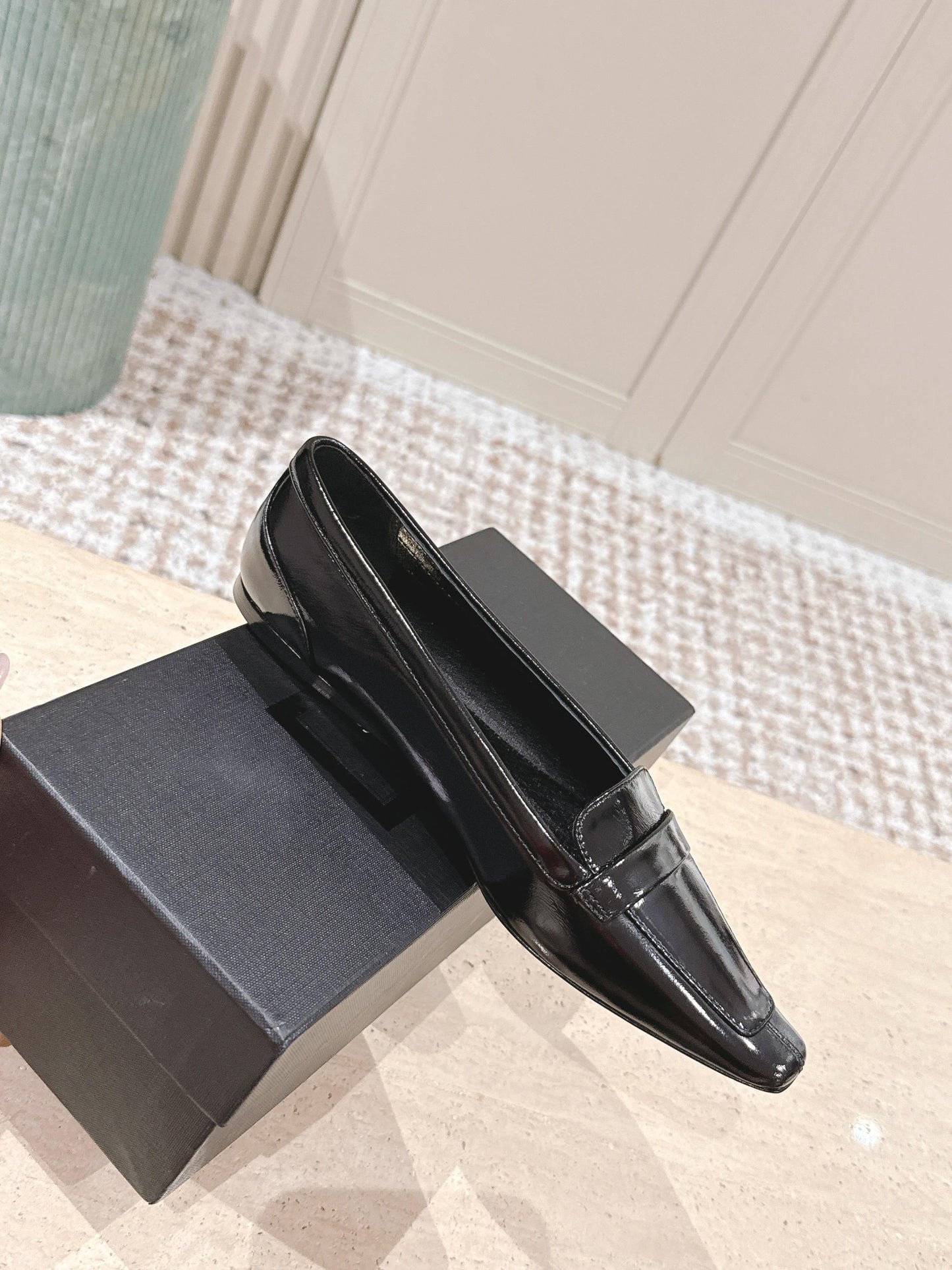 YSL 25S SAINT LAURENT POPPY BALLET FLATS IN BLACK GLOSSY CALFSKIN - 35