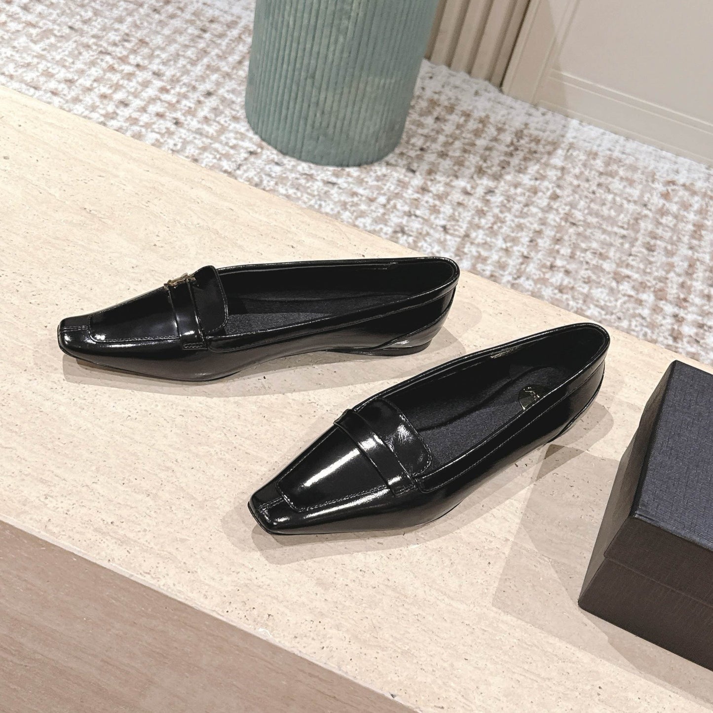 YSL 25S SAINT LAURENT POPPY BALLET FLATS IN BLACK GLOSSY CALFSKIN - 35