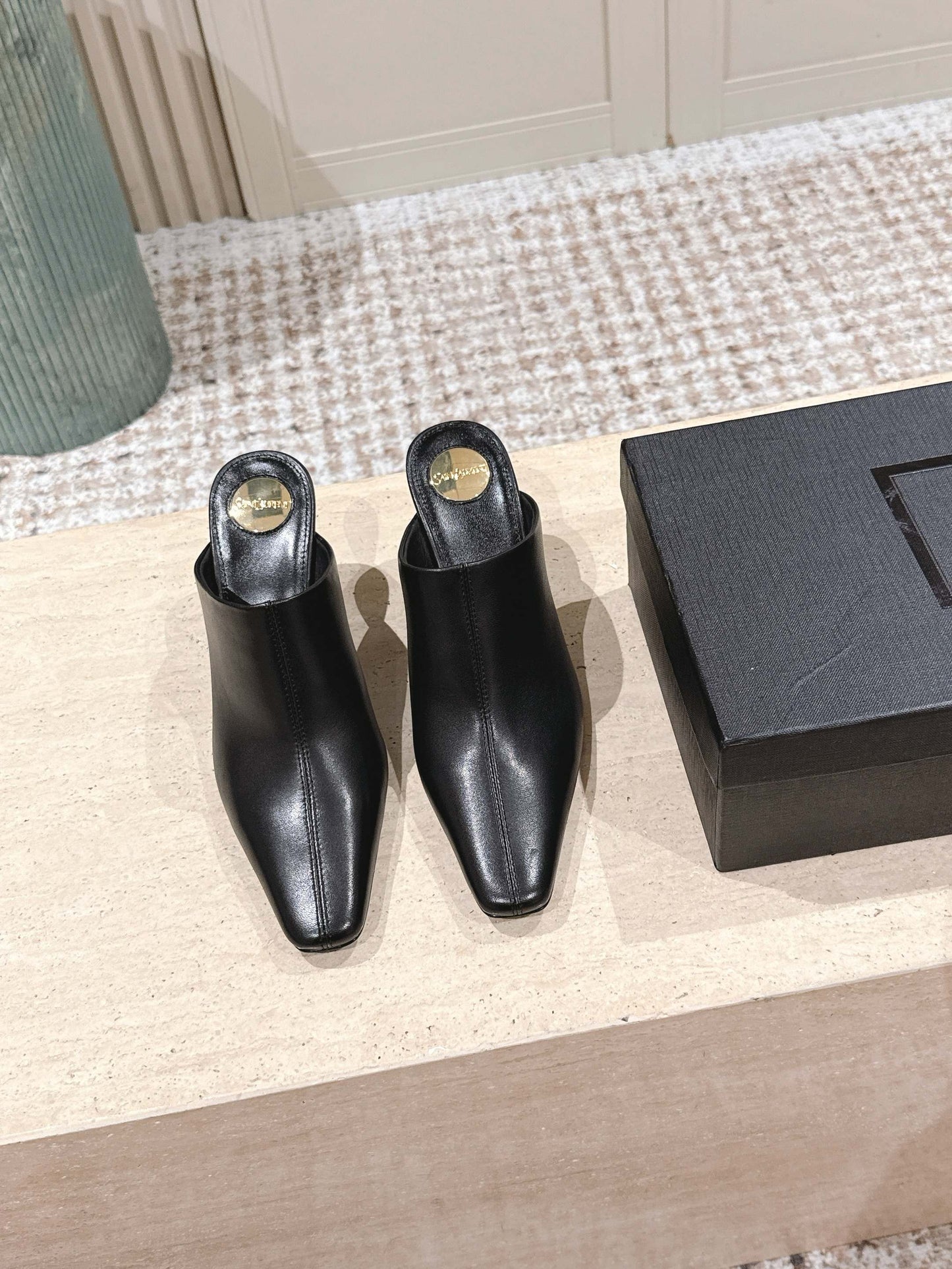 YSL 25S JILL MULES IN BLACK SMOOTH CALFSKIN - 35