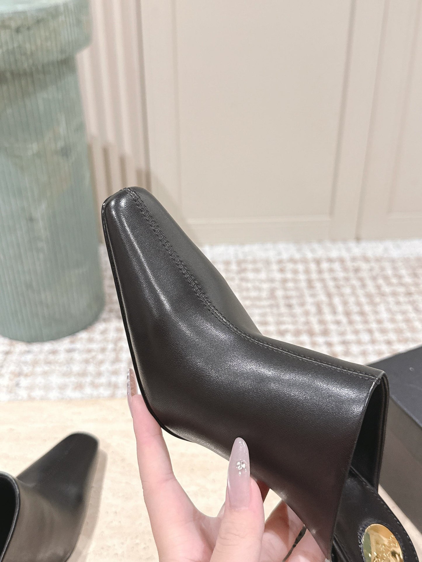 YSL 25S JILL MULES IN BLACK SMOOTH CALFSKIN - 35
