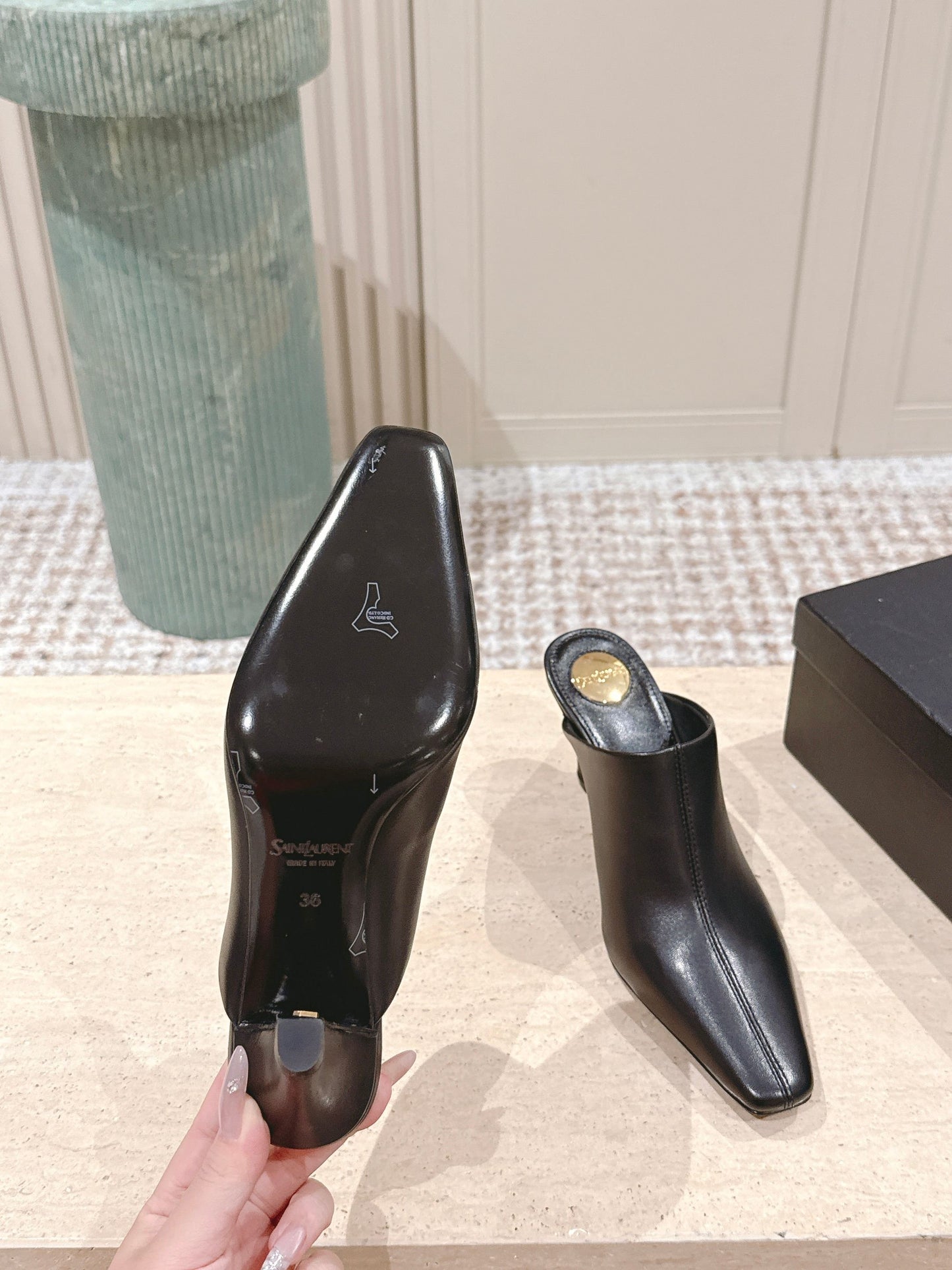YSL 25S JILL MULES IN BLACK SMOOTH CALFSKIN - 35