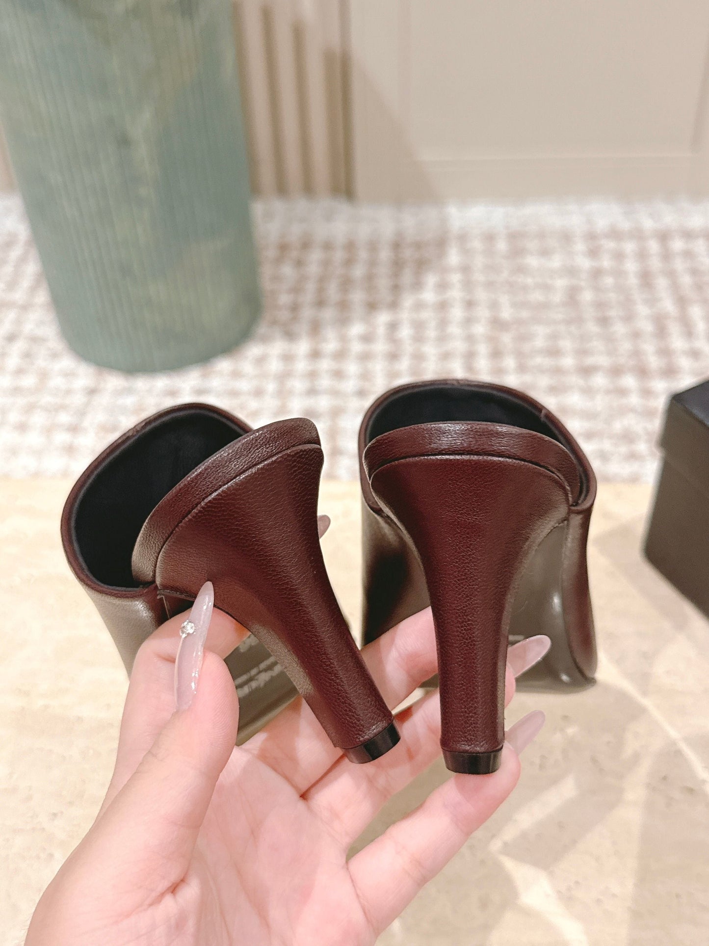 YSL 25S JILL MULES IN BURGUNDY SMOOTH CALFSKIN - 35