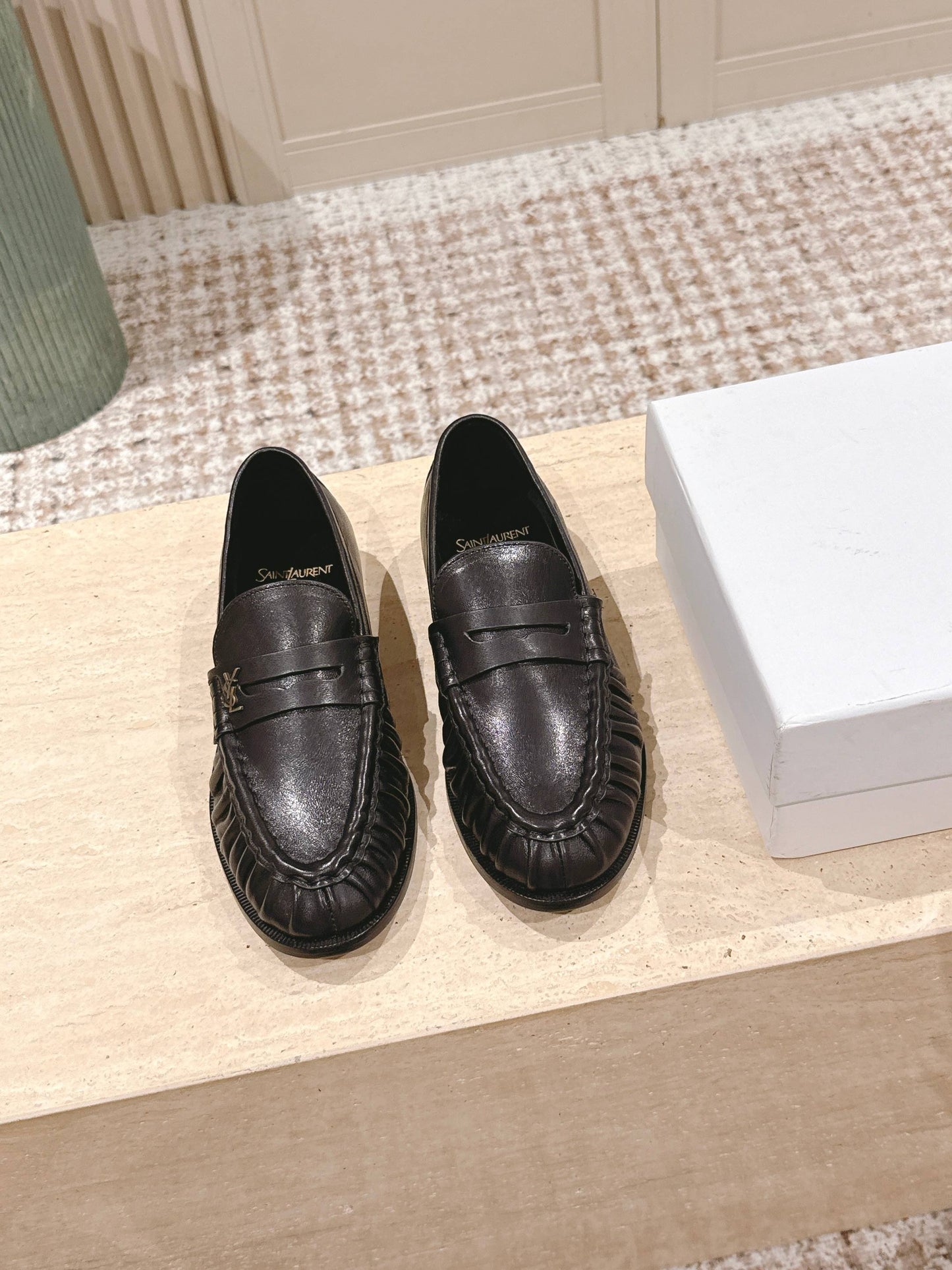 YSL 25S SAINT LAURENT LOAFERS IN BLACK CALFSKIN WITH SMALL LOGO - 35