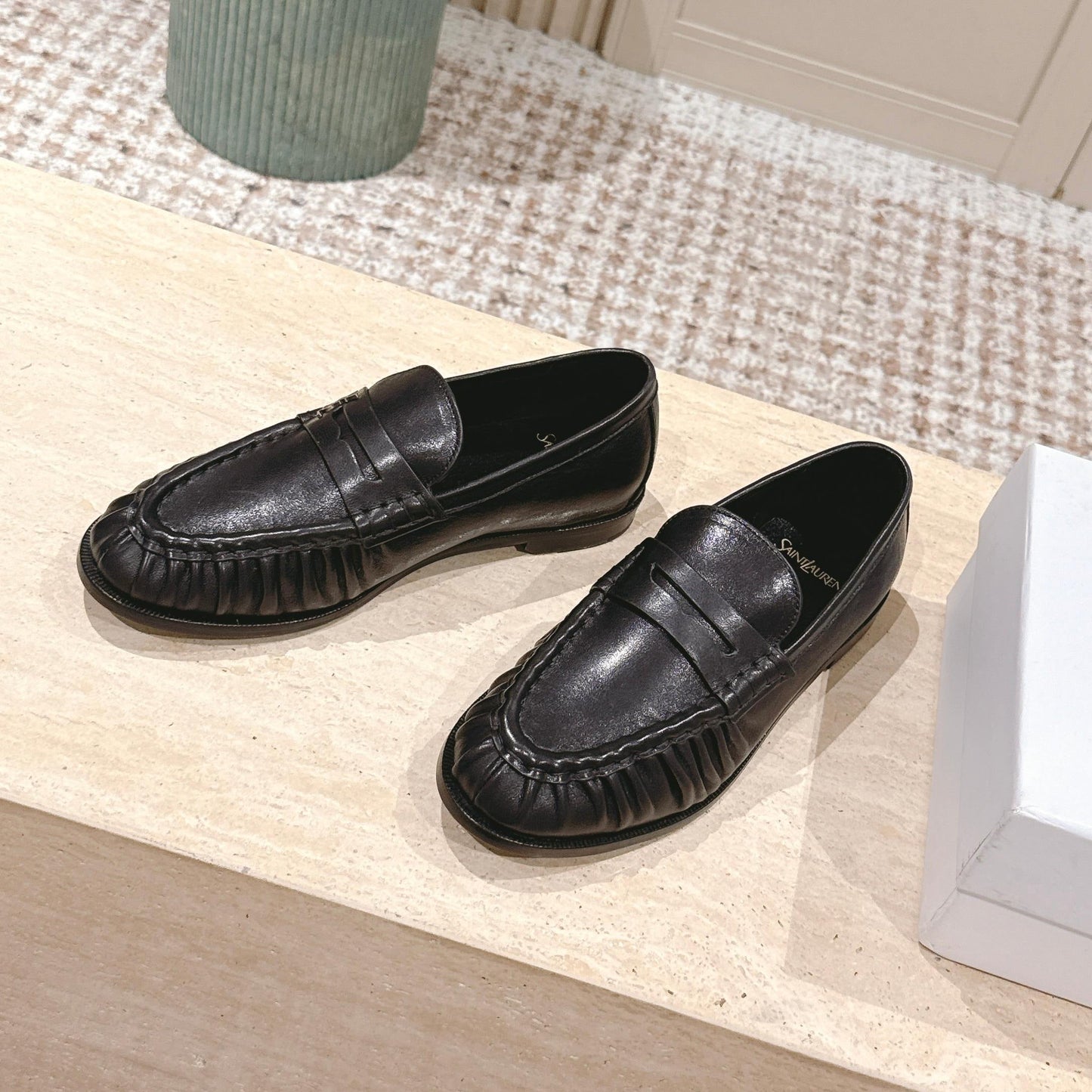 YSL 25S SAINT LAURENT LOAFERS IN BLACK CALFSKIN WITH SMALL LOGO - 35