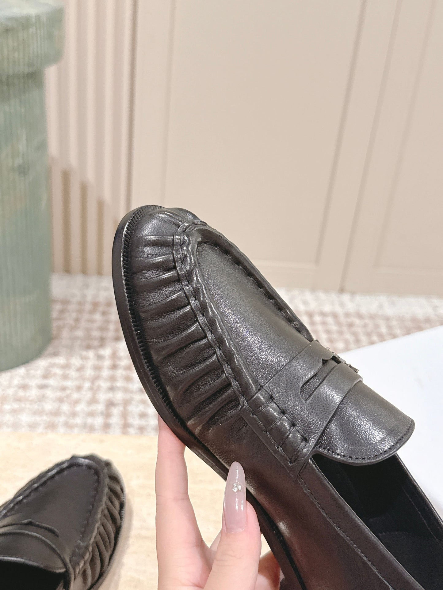 YSL 25S SAINT LAURENT LOAFERS IN BLACK CALFSKIN WITH SMALL LOGO - 35