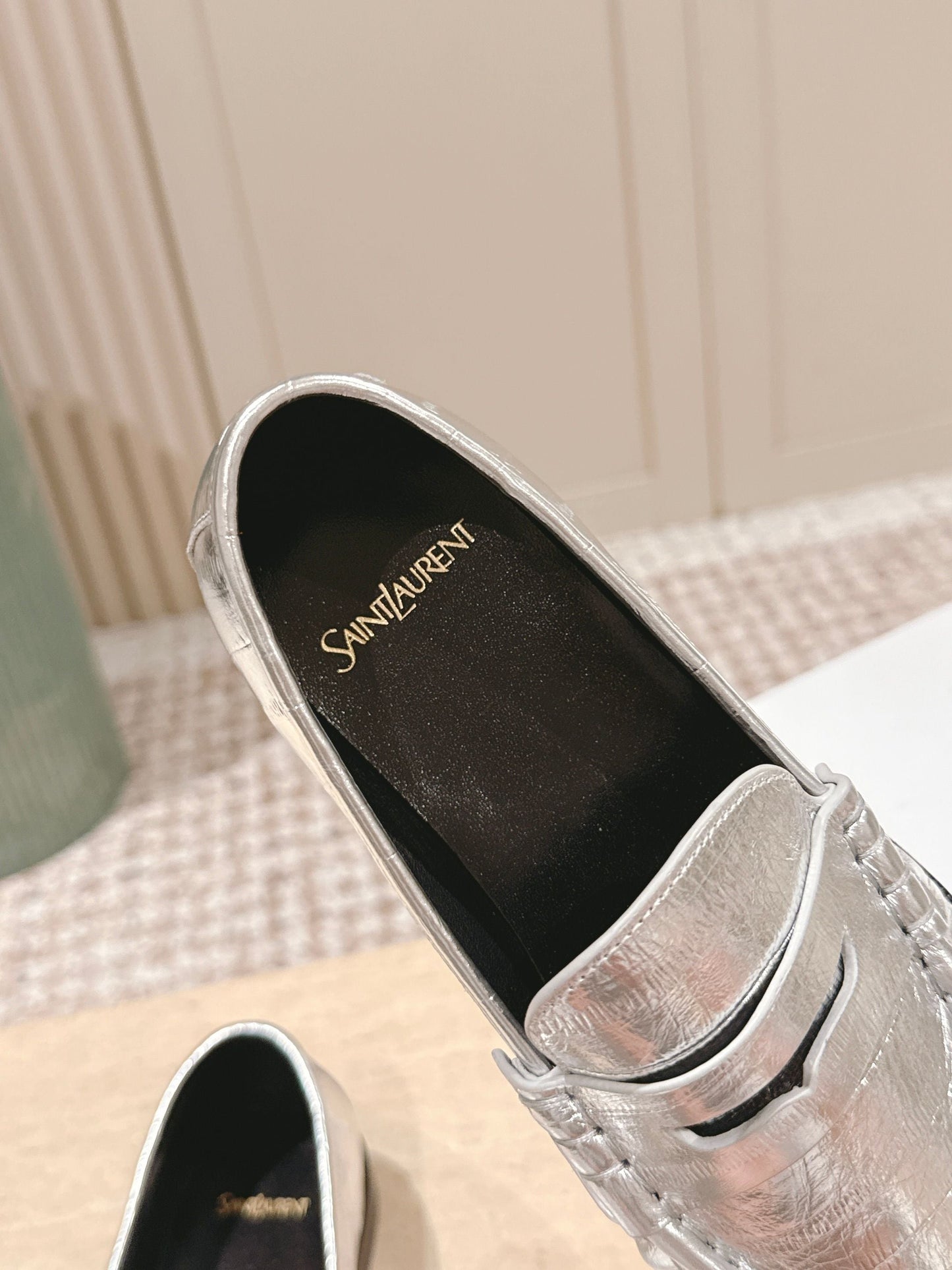 YSL 25S SAINT LAURENT LOAFERS IN SILVER CALFSKIN WITH SMALL LOGO - 35