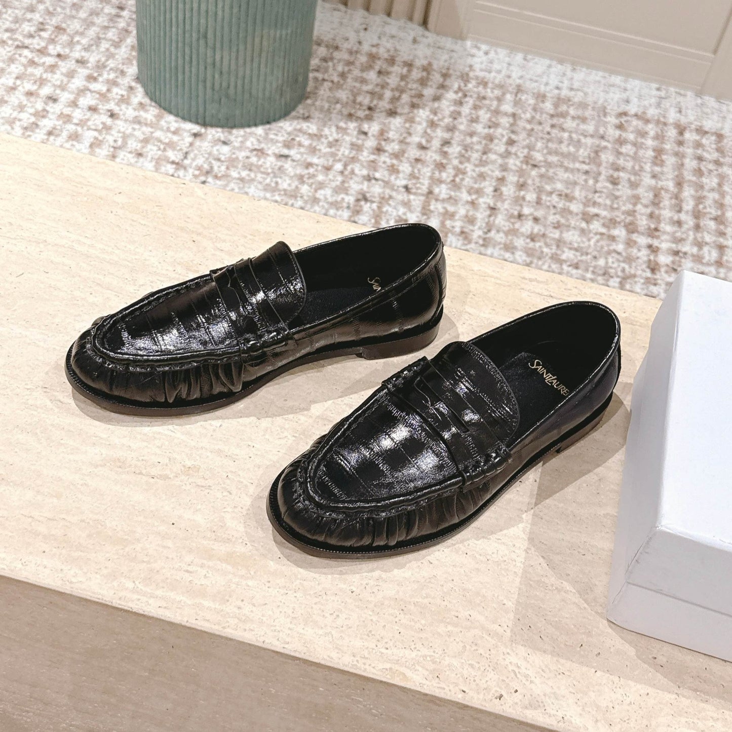 YSL 25S SAINT LAURENT LOAFERS IN BLACK GLOSSY CALFSKIN WITH SMALL LOGO - 35