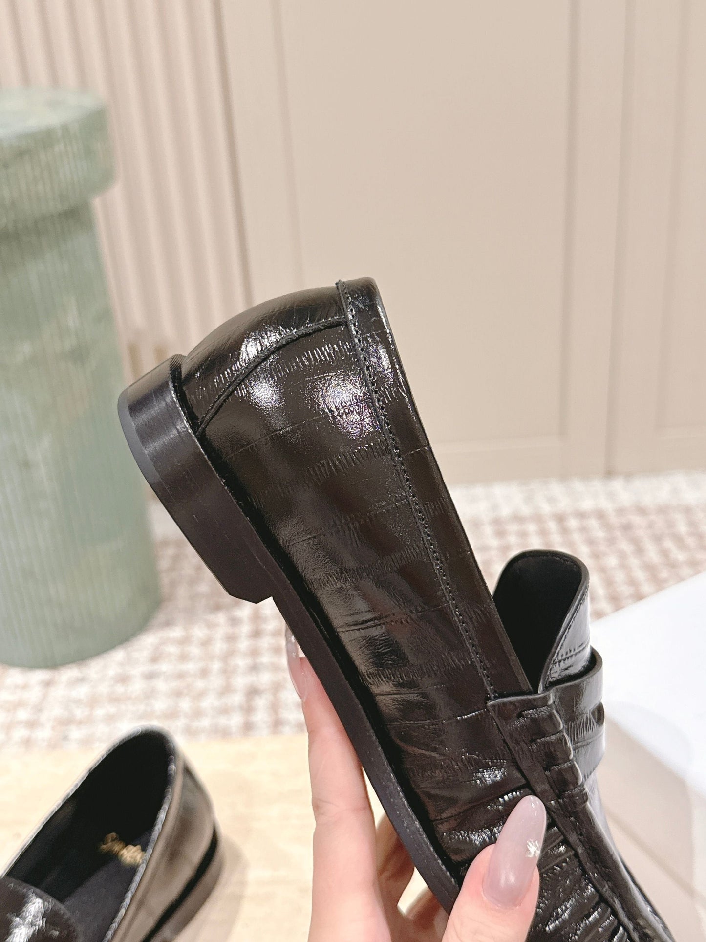 YSL 25S SAINT LAURENT LOAFERS IN BLACK GLOSSY CALFSKIN WITH SMALL LOGO - 35